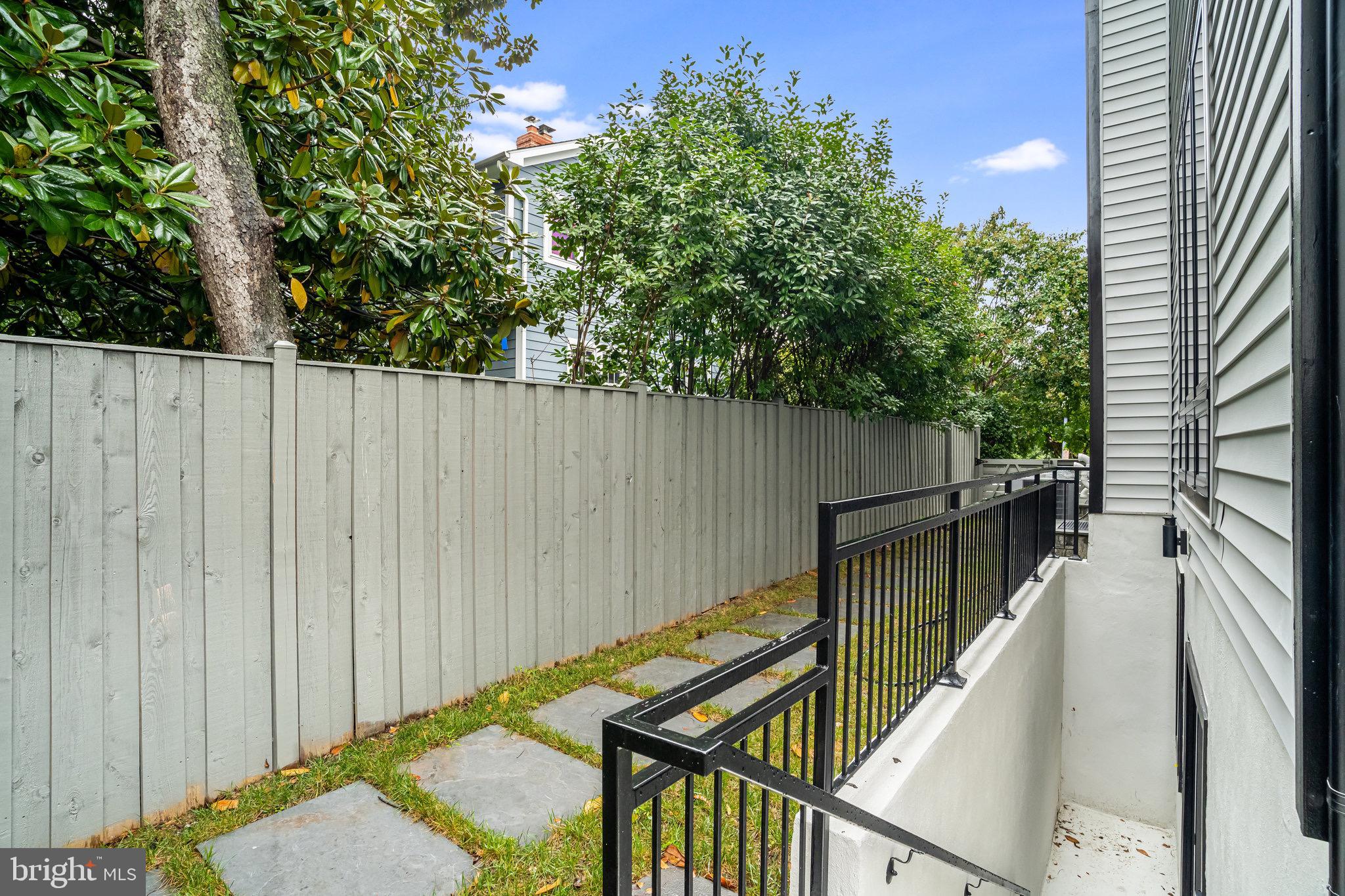 ASHTON HEIGHTS - Residential