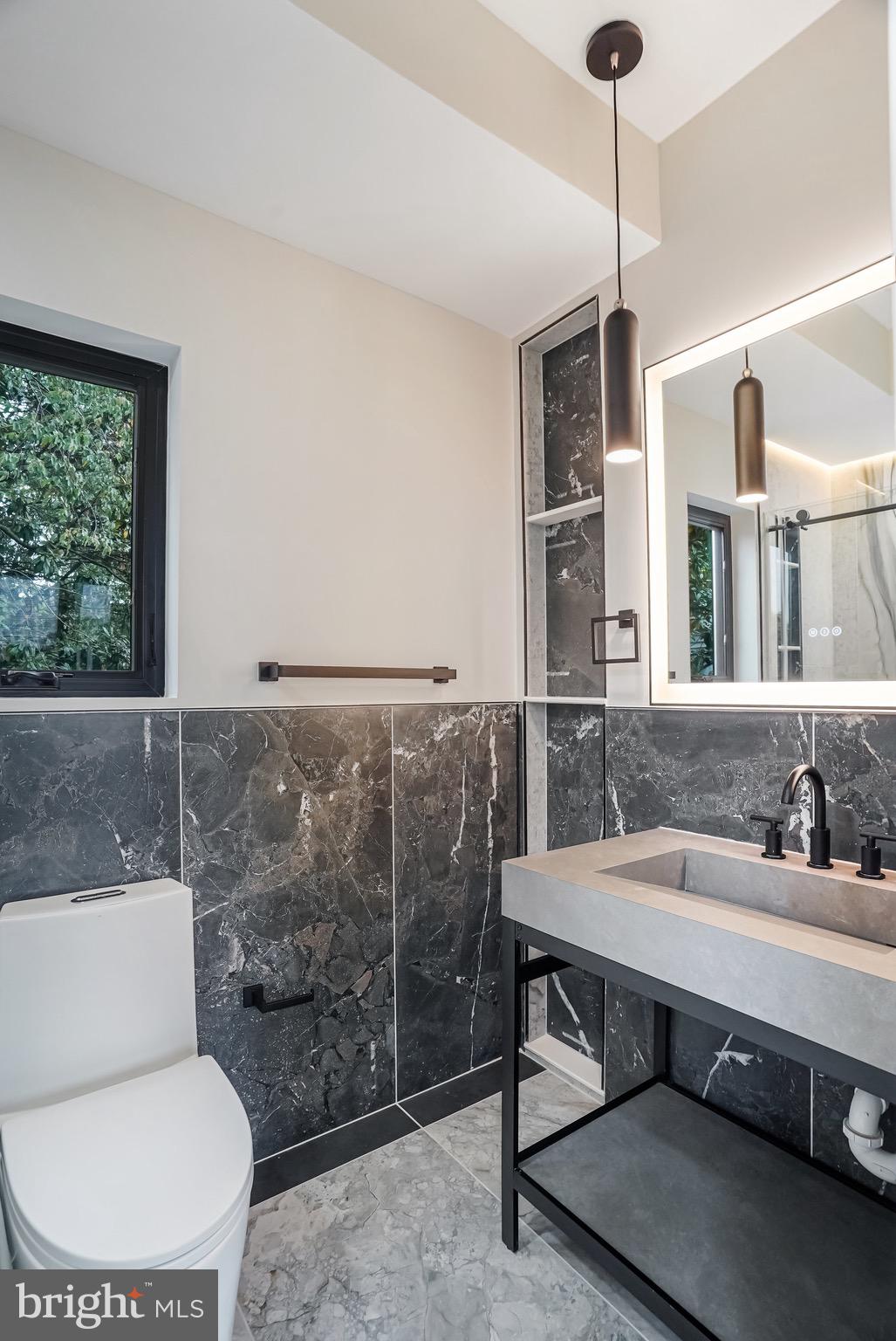 ASHTON HEIGHTS - Residential