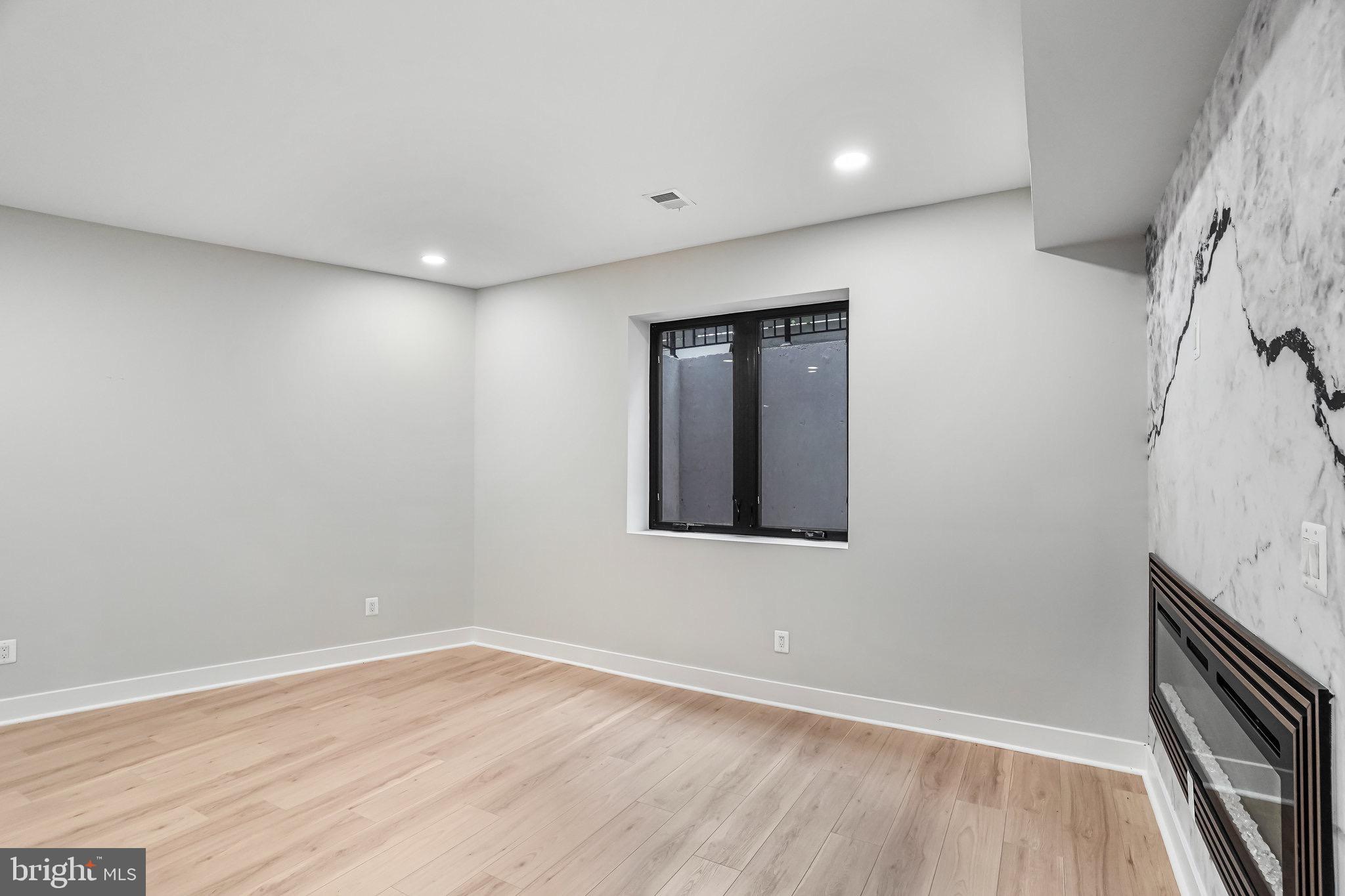 ASHTON HEIGHTS - Residential