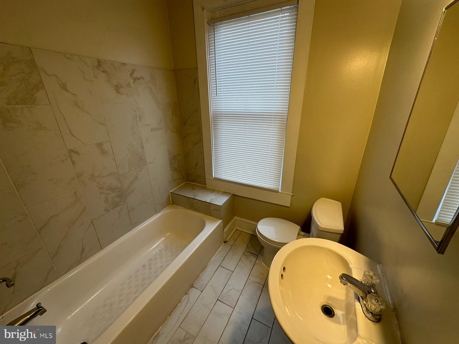 WOODMERE - Residential