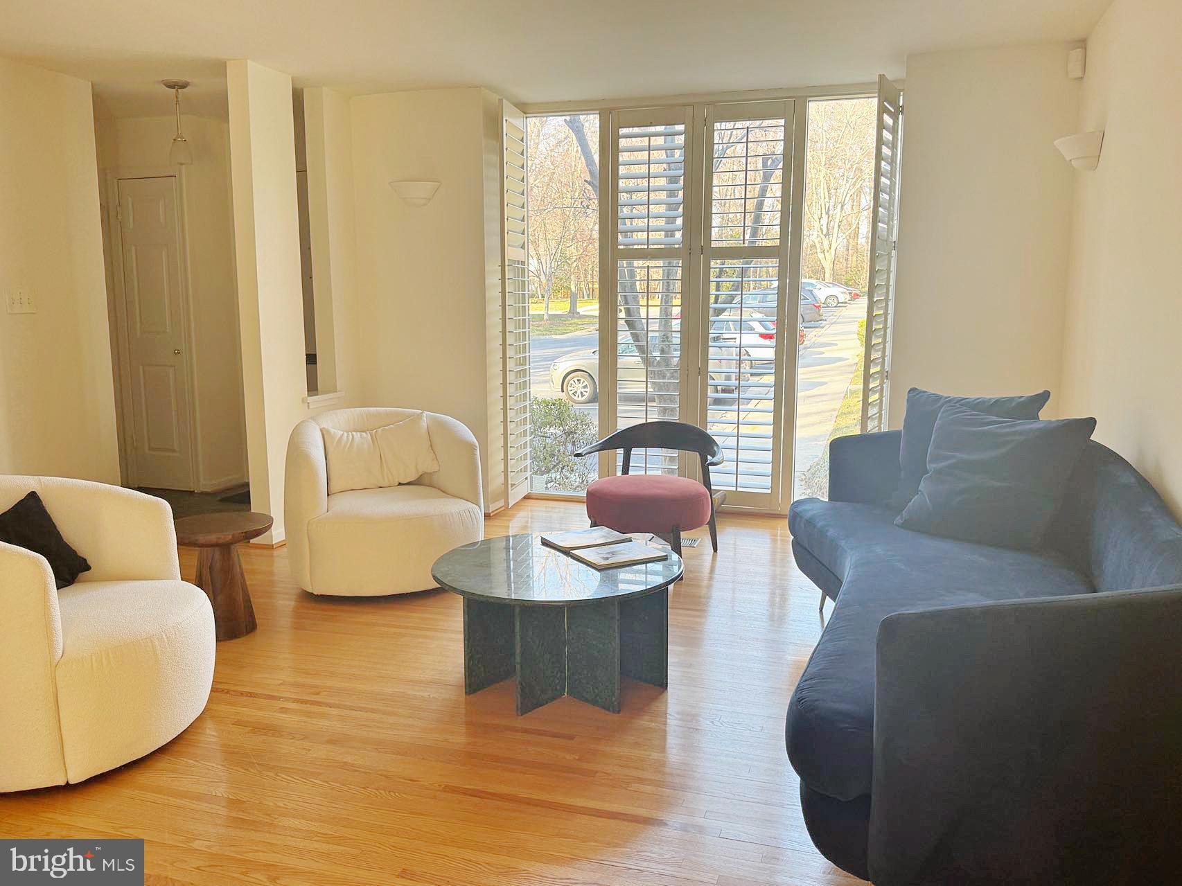 INVERNESS FOREST - Residential Lease