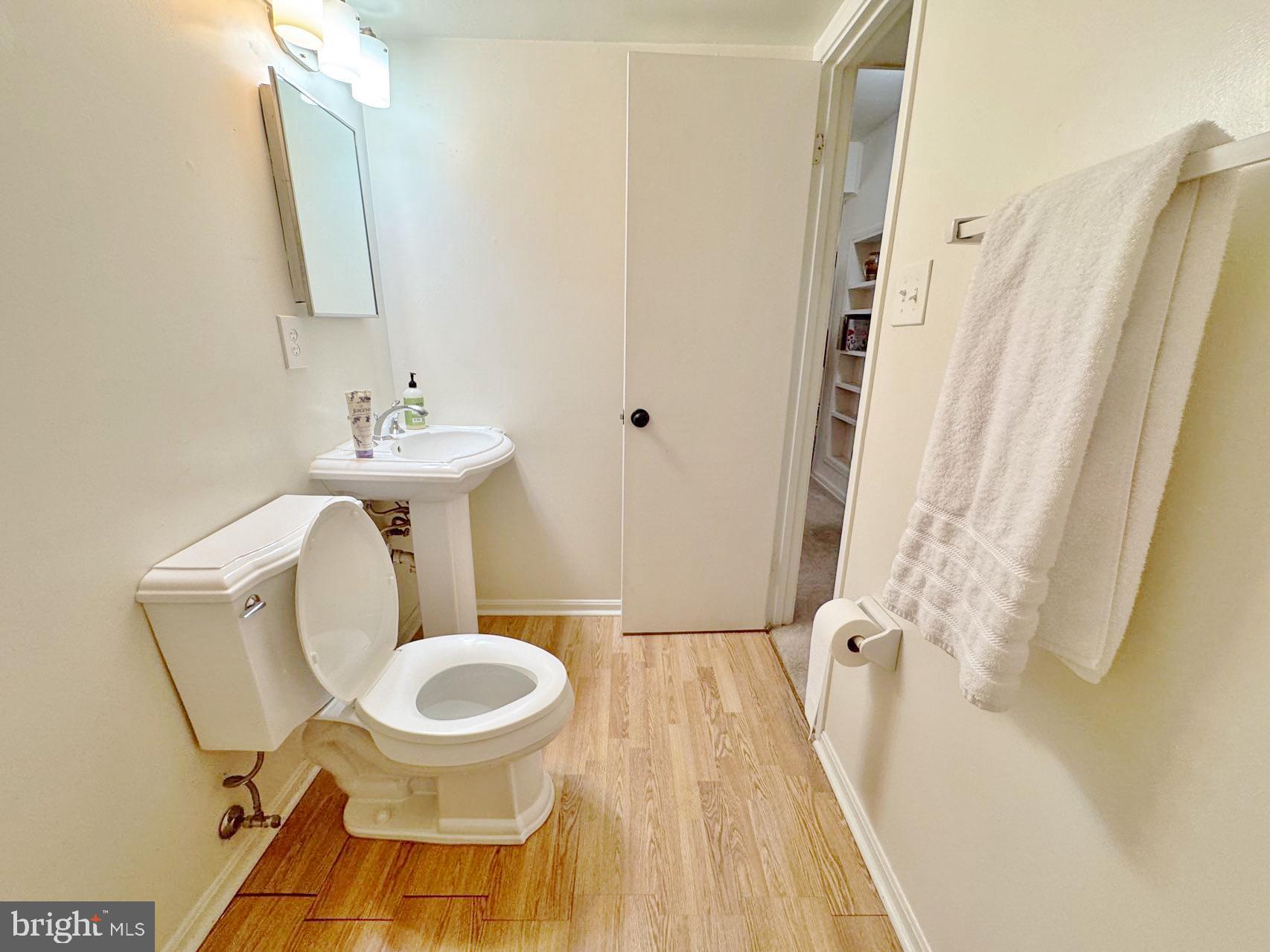 INVERNESS FOREST - Residential Lease