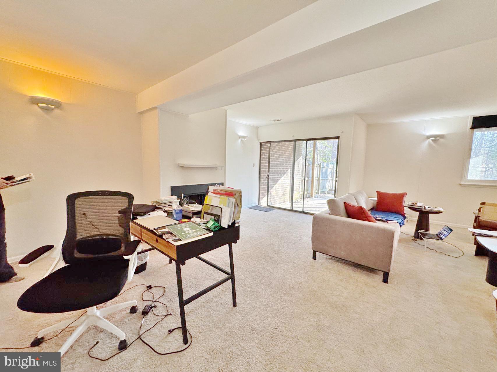 INVERNESS FOREST - Residential Lease