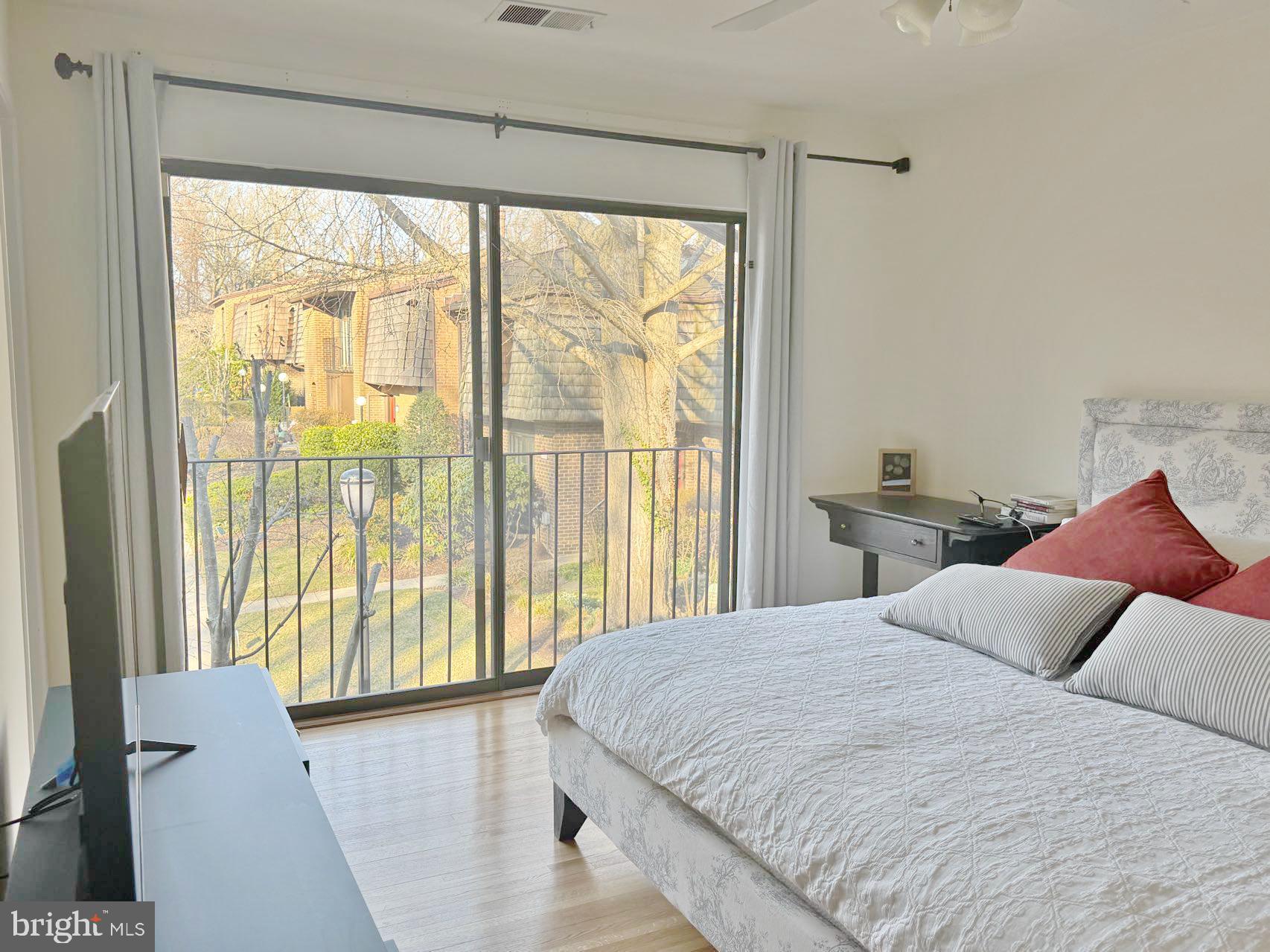 INVERNESS FOREST - Residential Lease