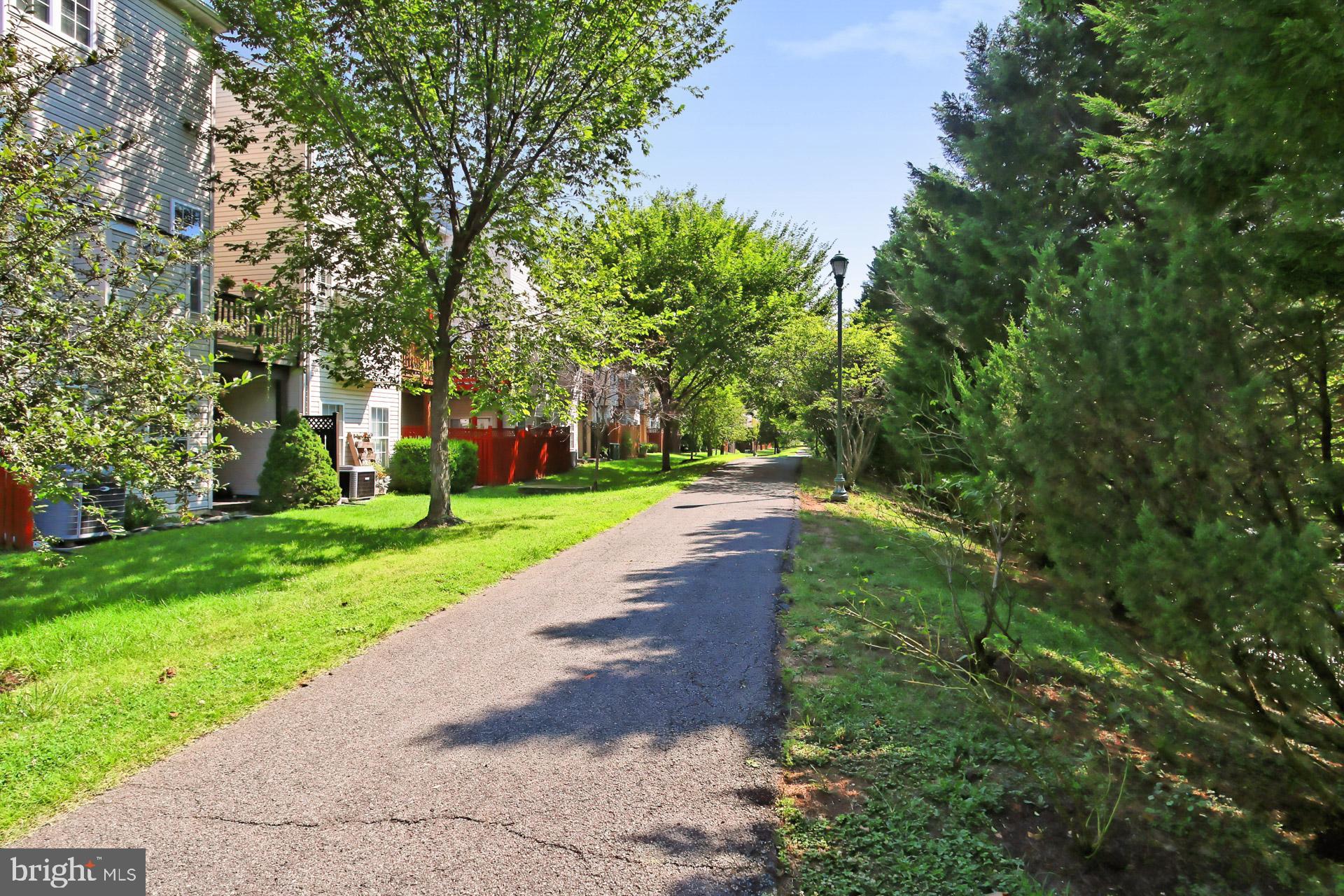 CAMERON STATION - Residential