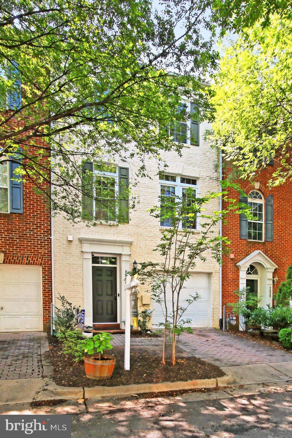 CAMERON STATION - Residential