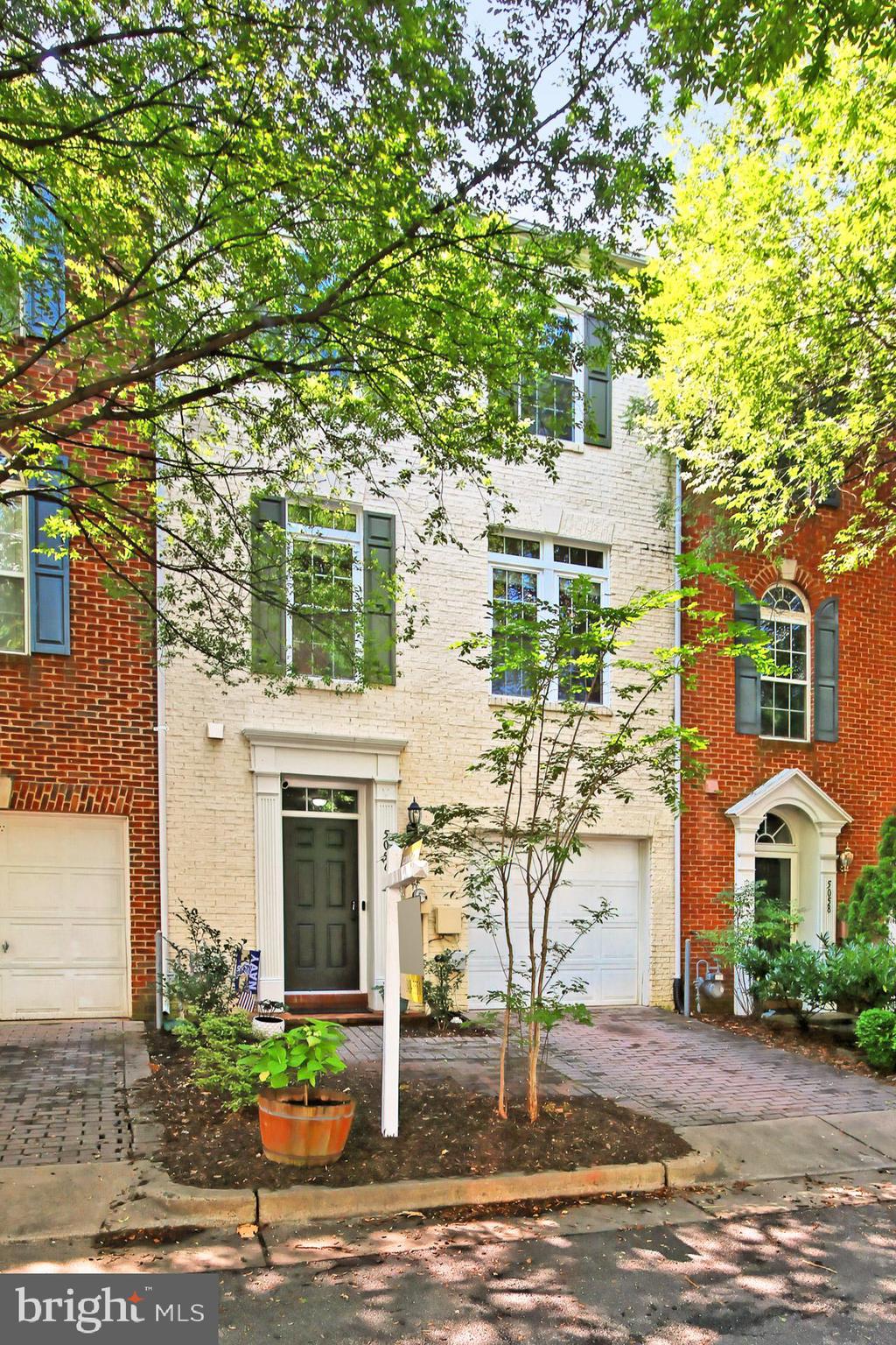 CAMERON STATION - Residential