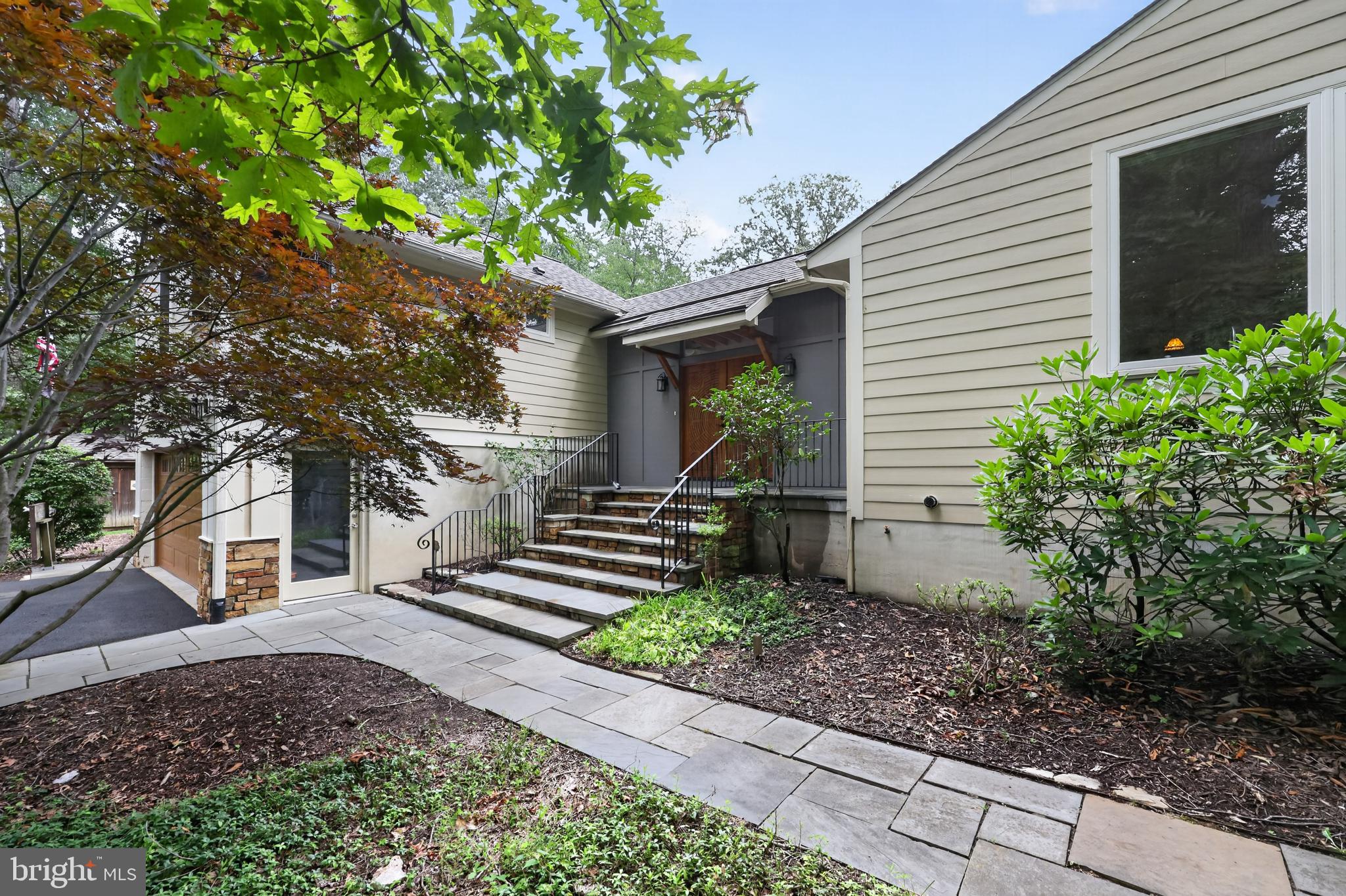 3725 LINDA LANE