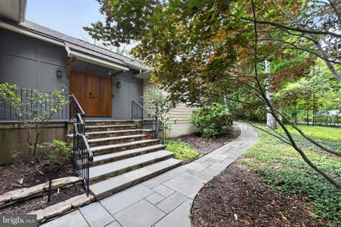Photo of 3725 Linda Lane, ANNANDALE, VA 22003 (MLS # VAFX2328644)