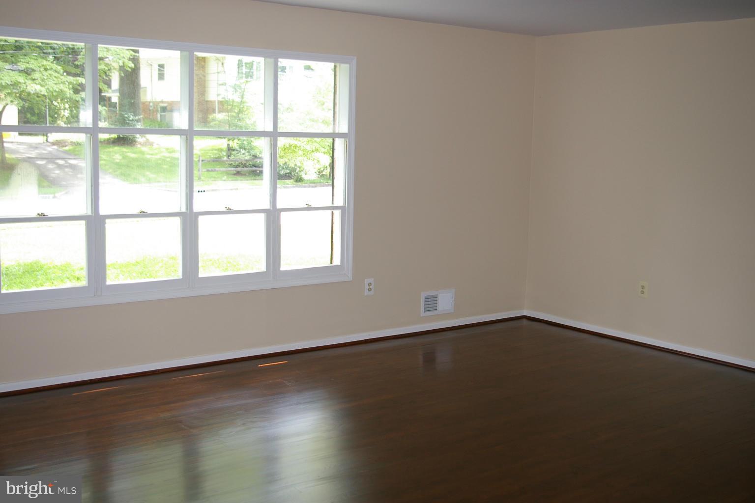 MANTUA HILLS - Residential