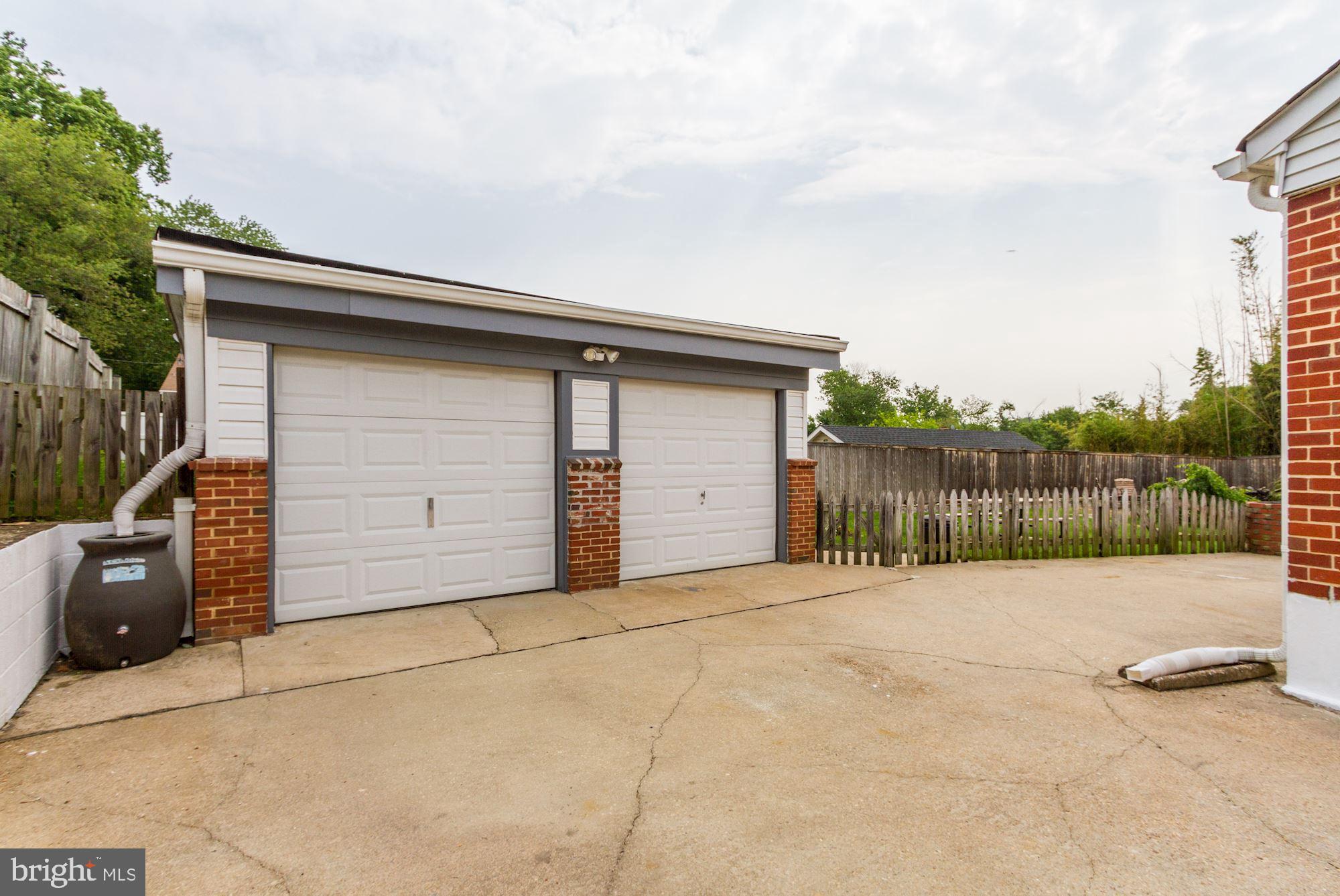 WHEATON WOODS - Residential