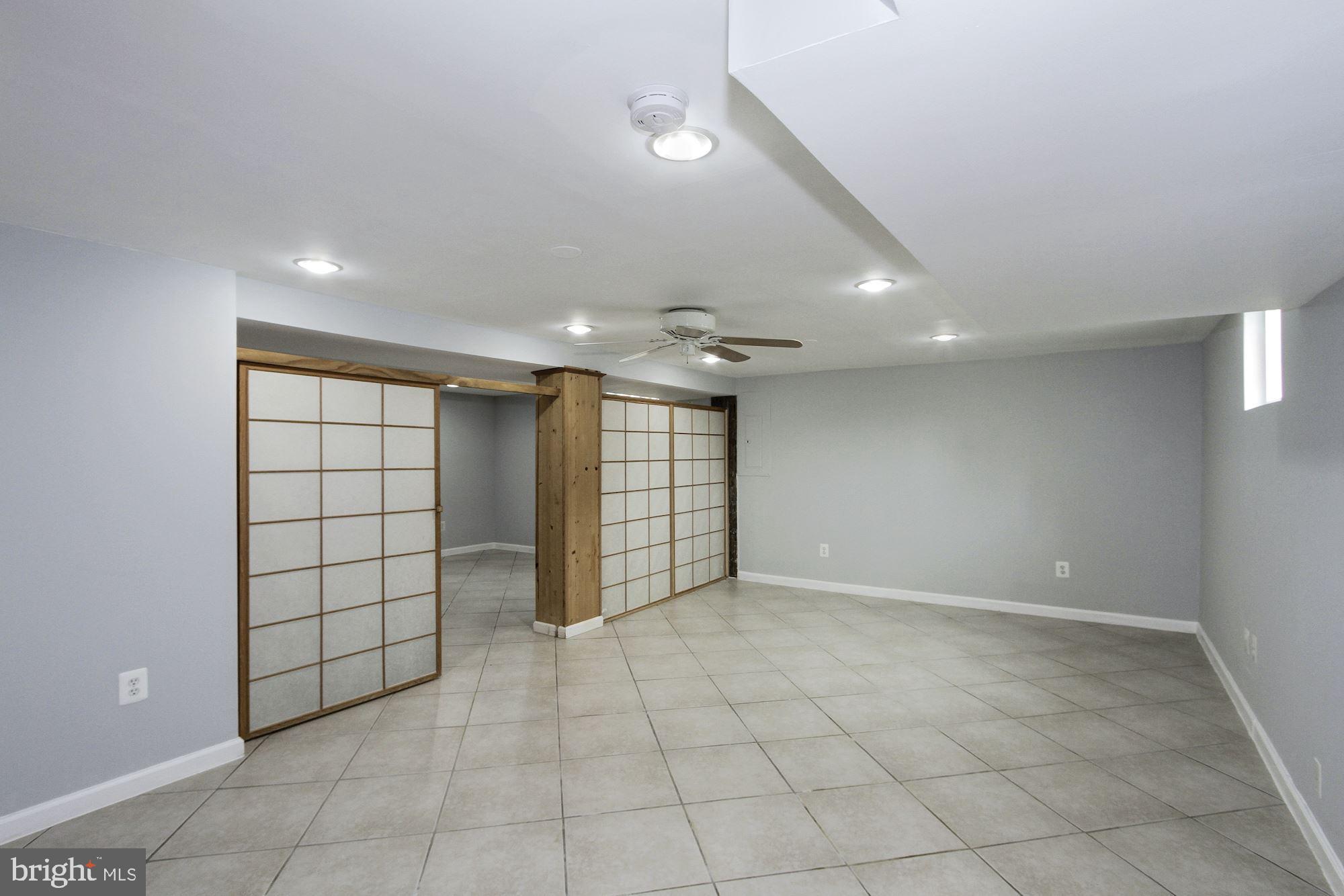 WHEATON WOODS - Residential