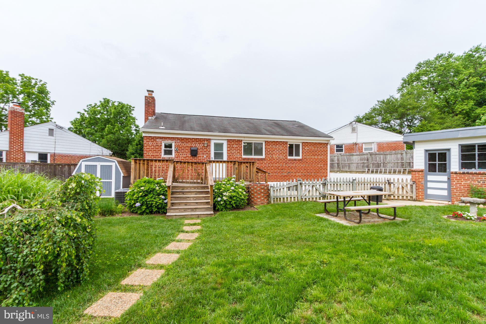 WHEATON WOODS - Residential