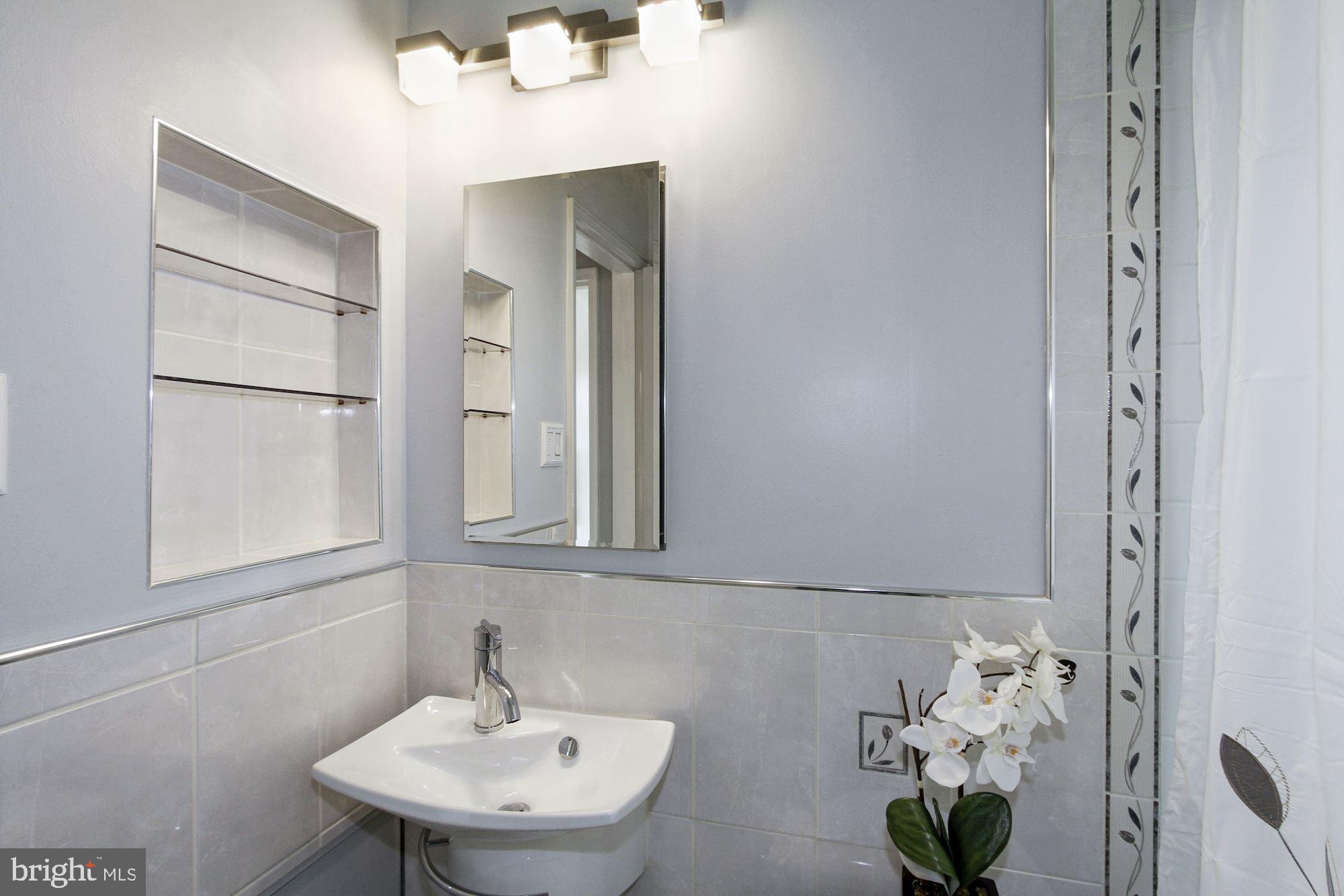 WHEATON WOODS - Residential