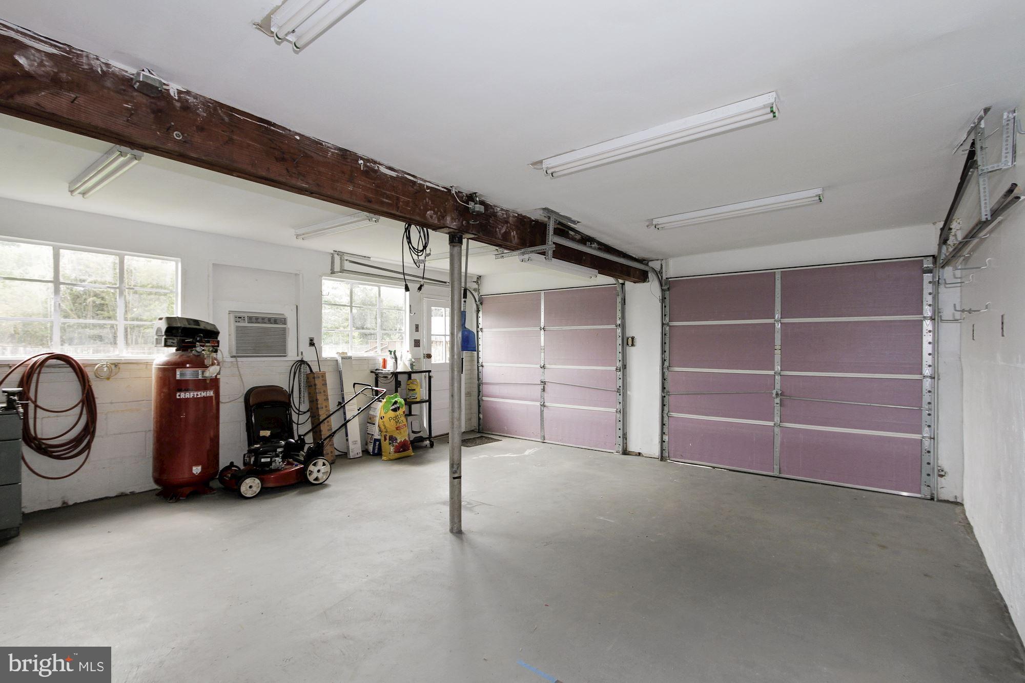 WHEATON WOODS - Residential