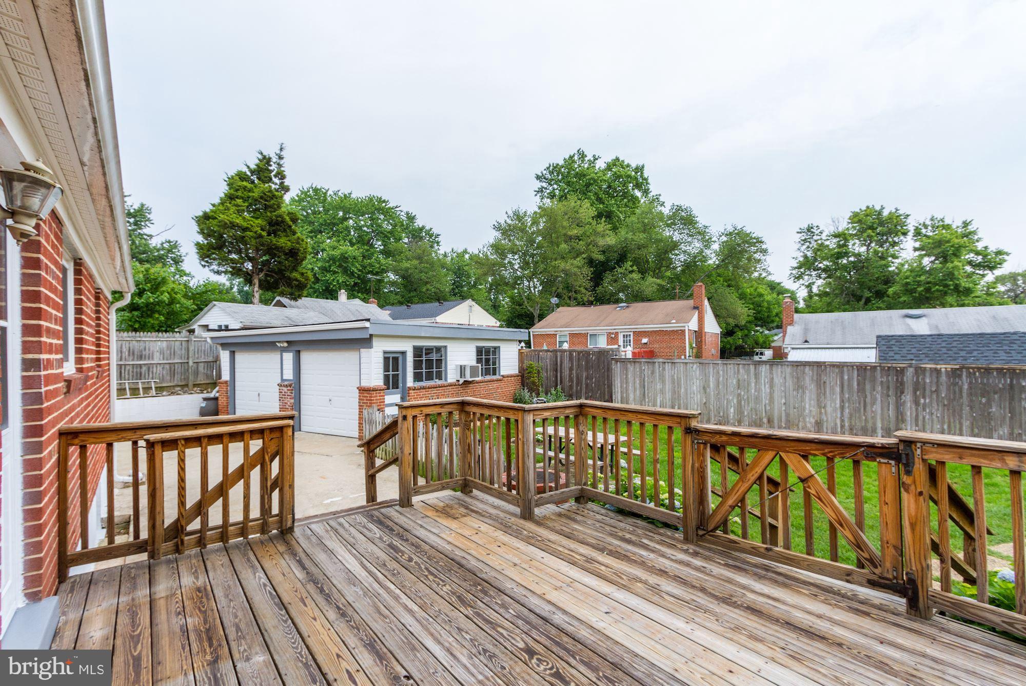 WHEATON WOODS - Residential