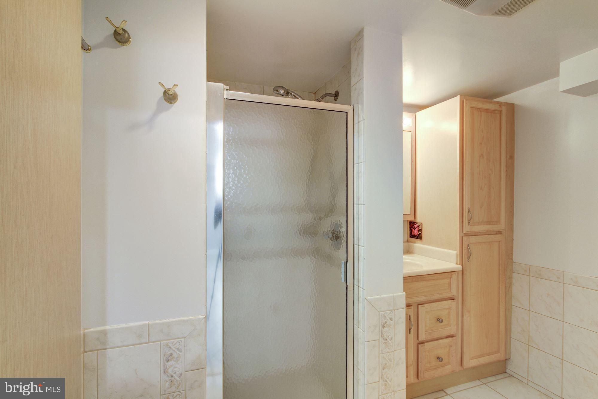 WHEATON WOODS - Residential