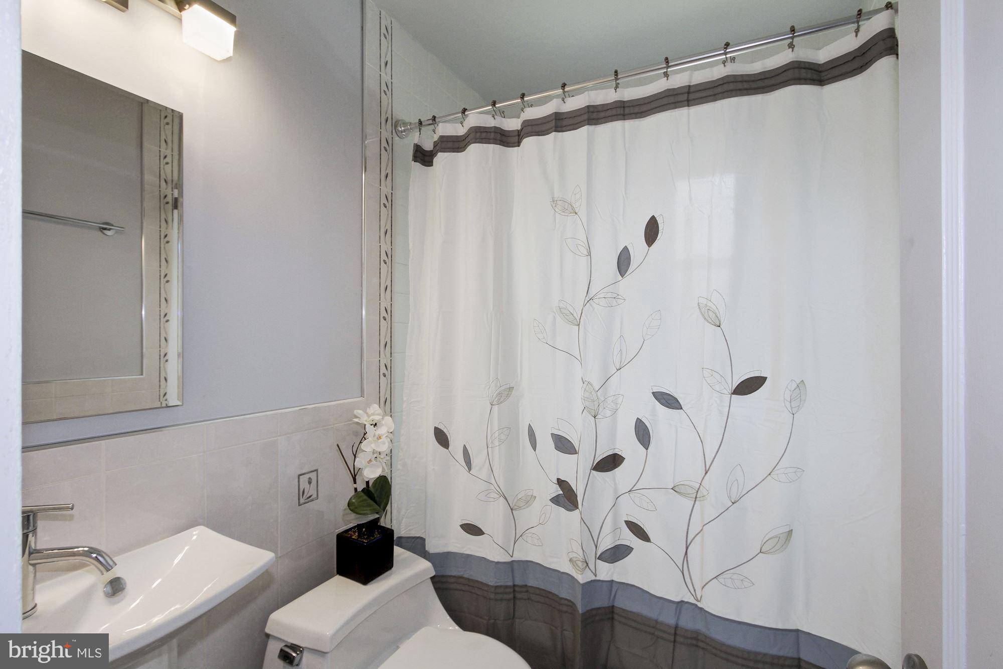 WHEATON WOODS - Residential