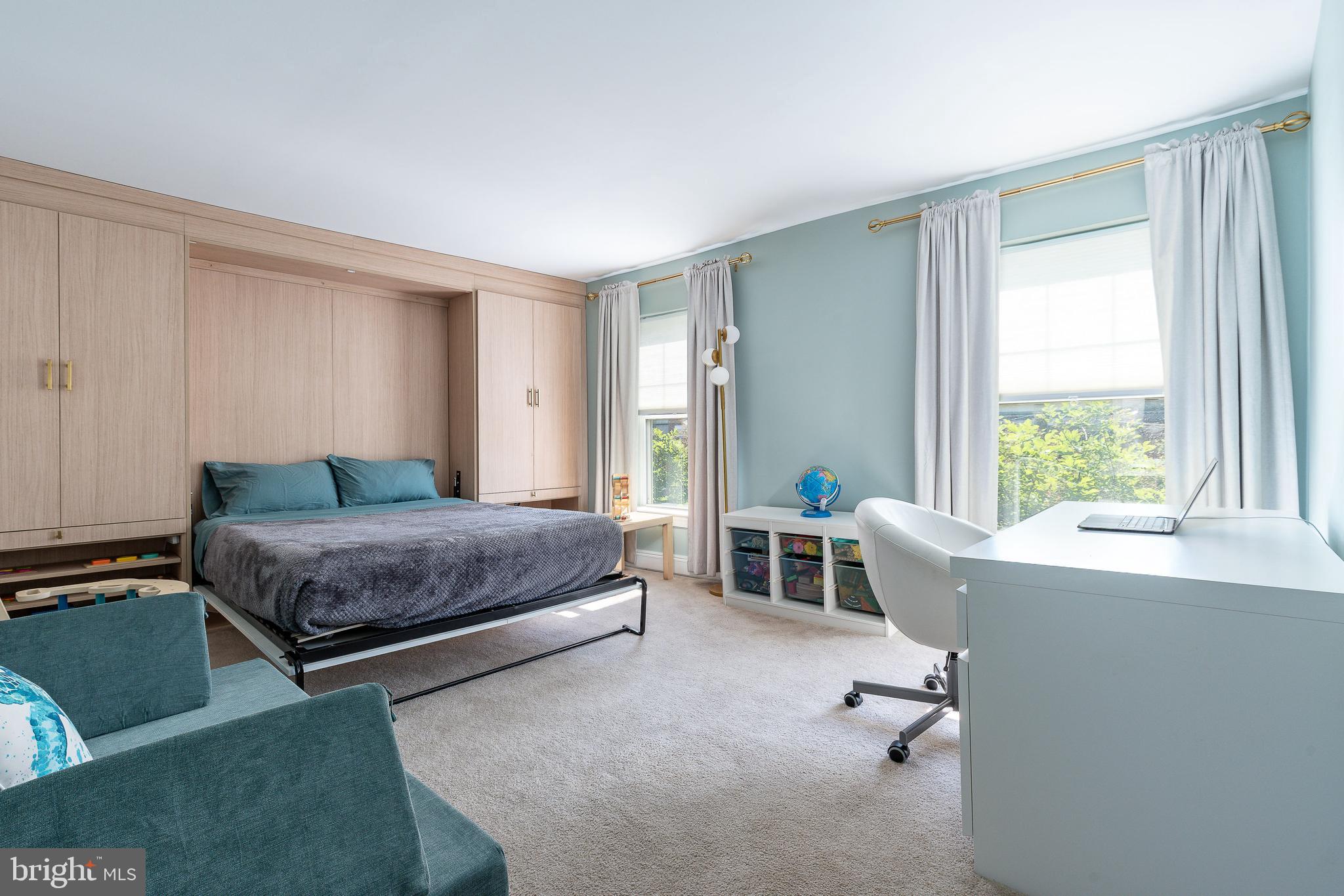 OLDE KENSINGTON - Residential