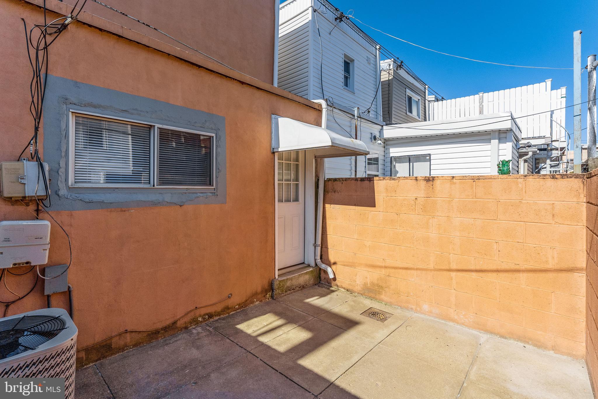 WHITMAN - Residential