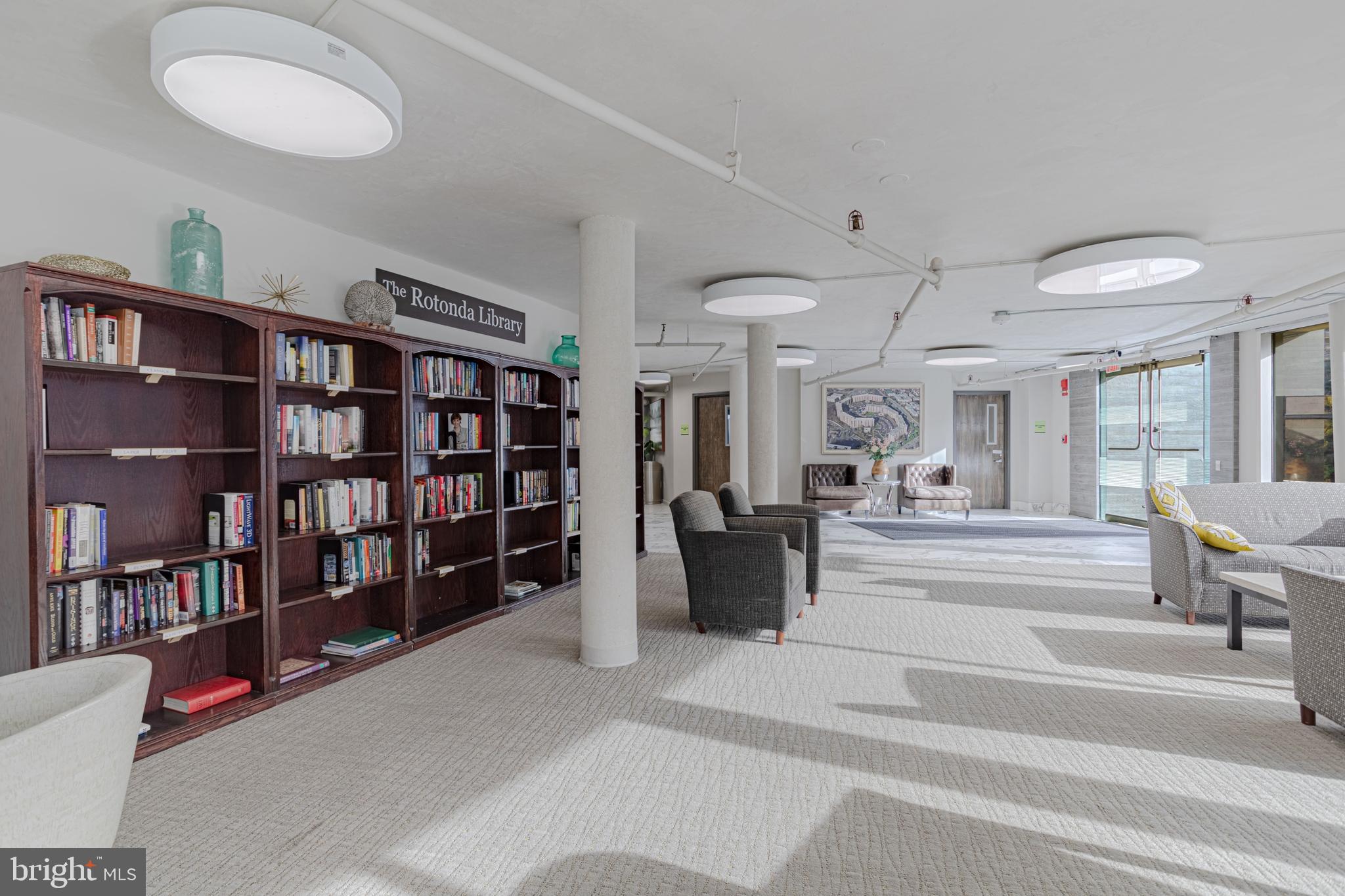 ROTONDA - Residential Lease