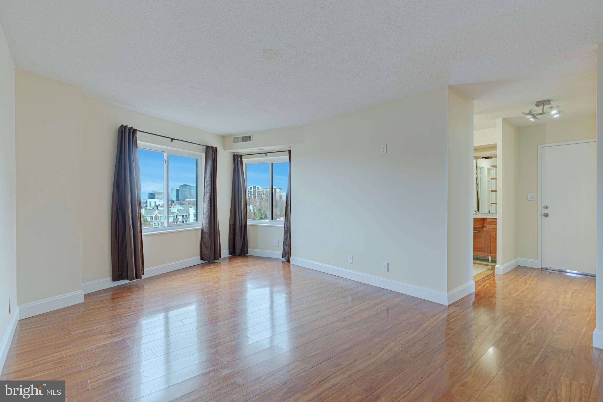 ROTONDA - Residential Lease