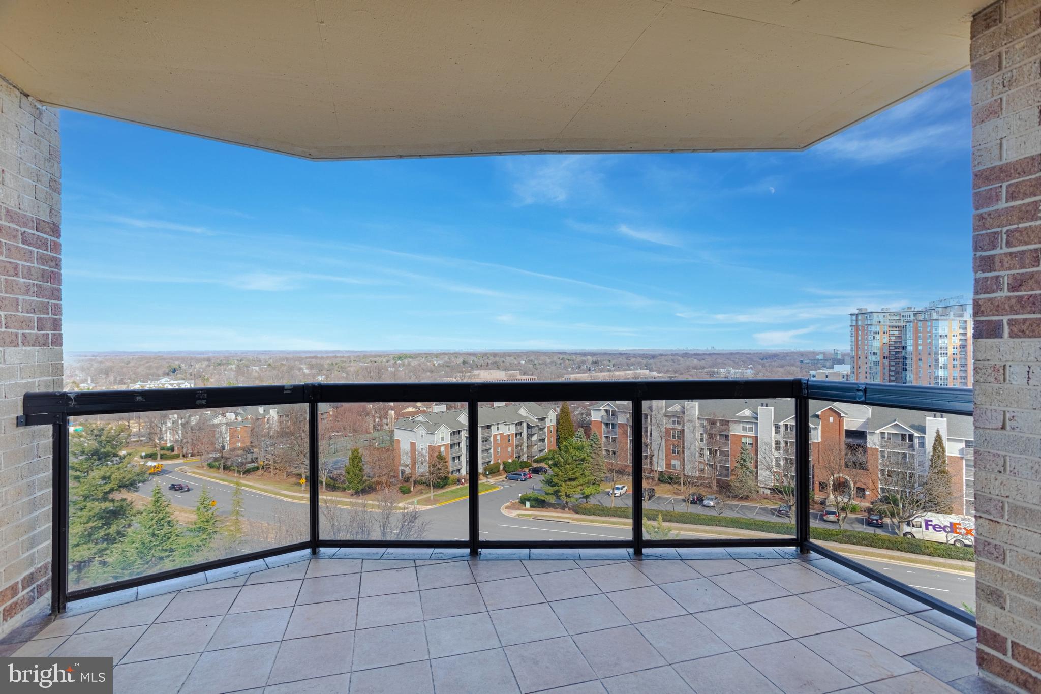 ROTONDA - Residential Lease