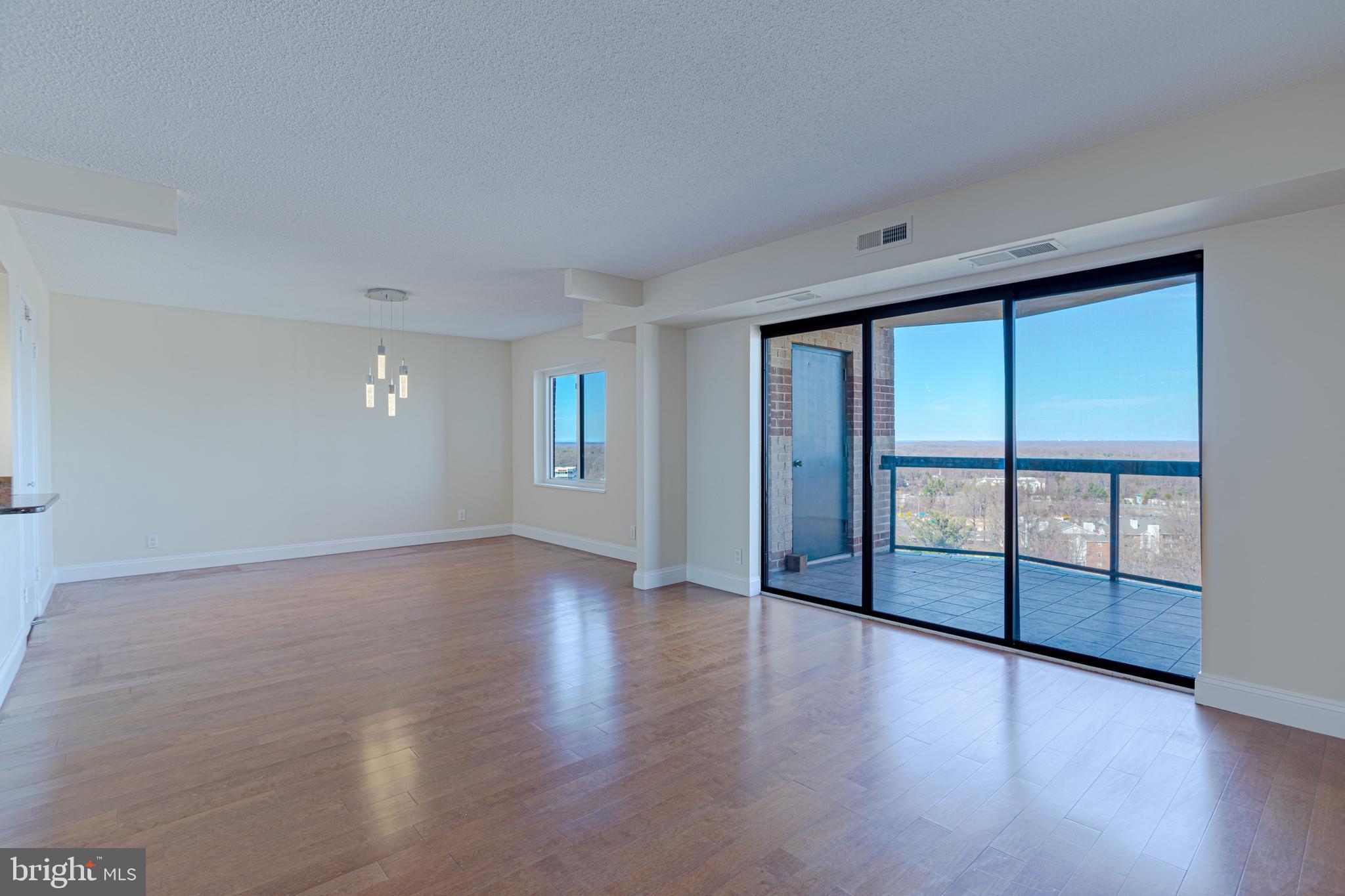 ROTONDA - Residential Lease