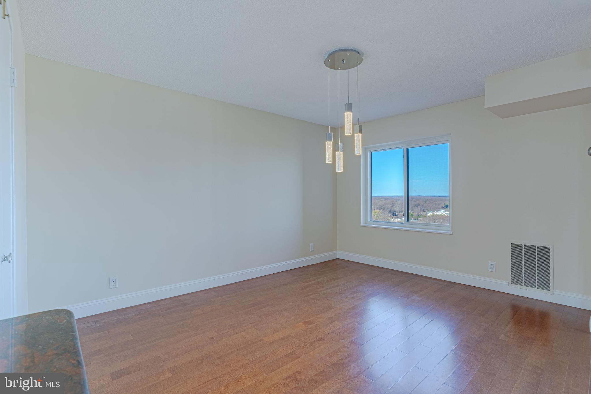 ROTONDA - Residential Lease