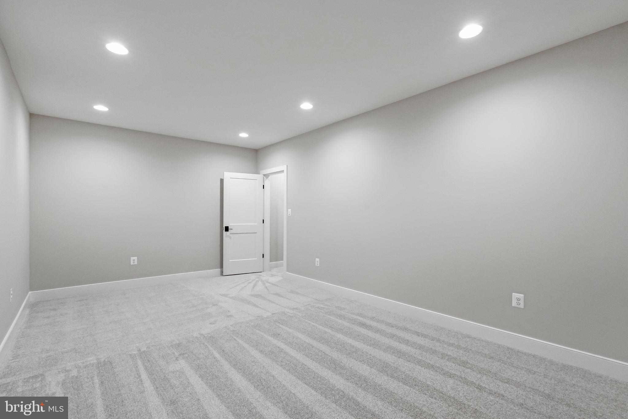 OAKWOOD - Residential