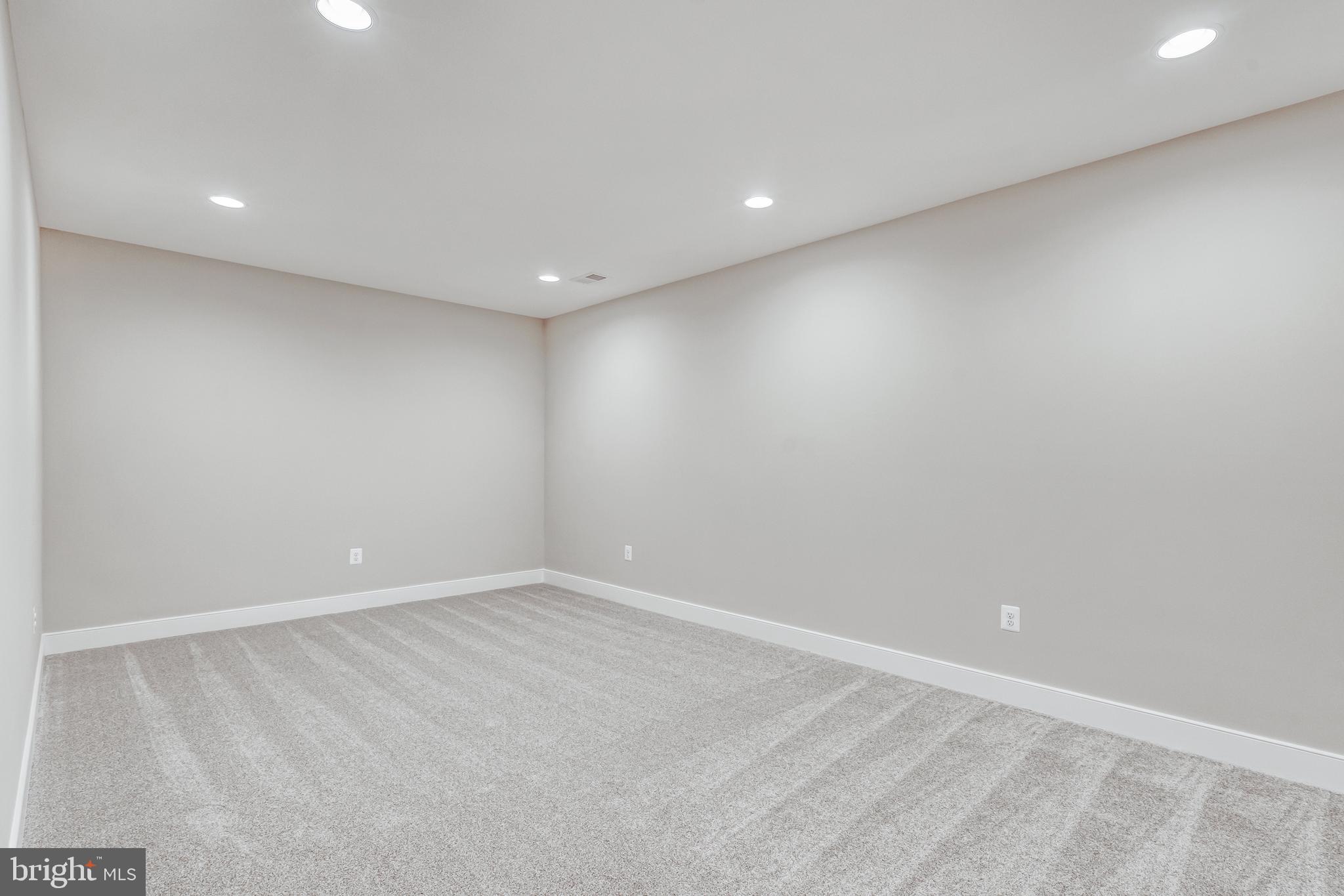 OAKWOOD - Residential