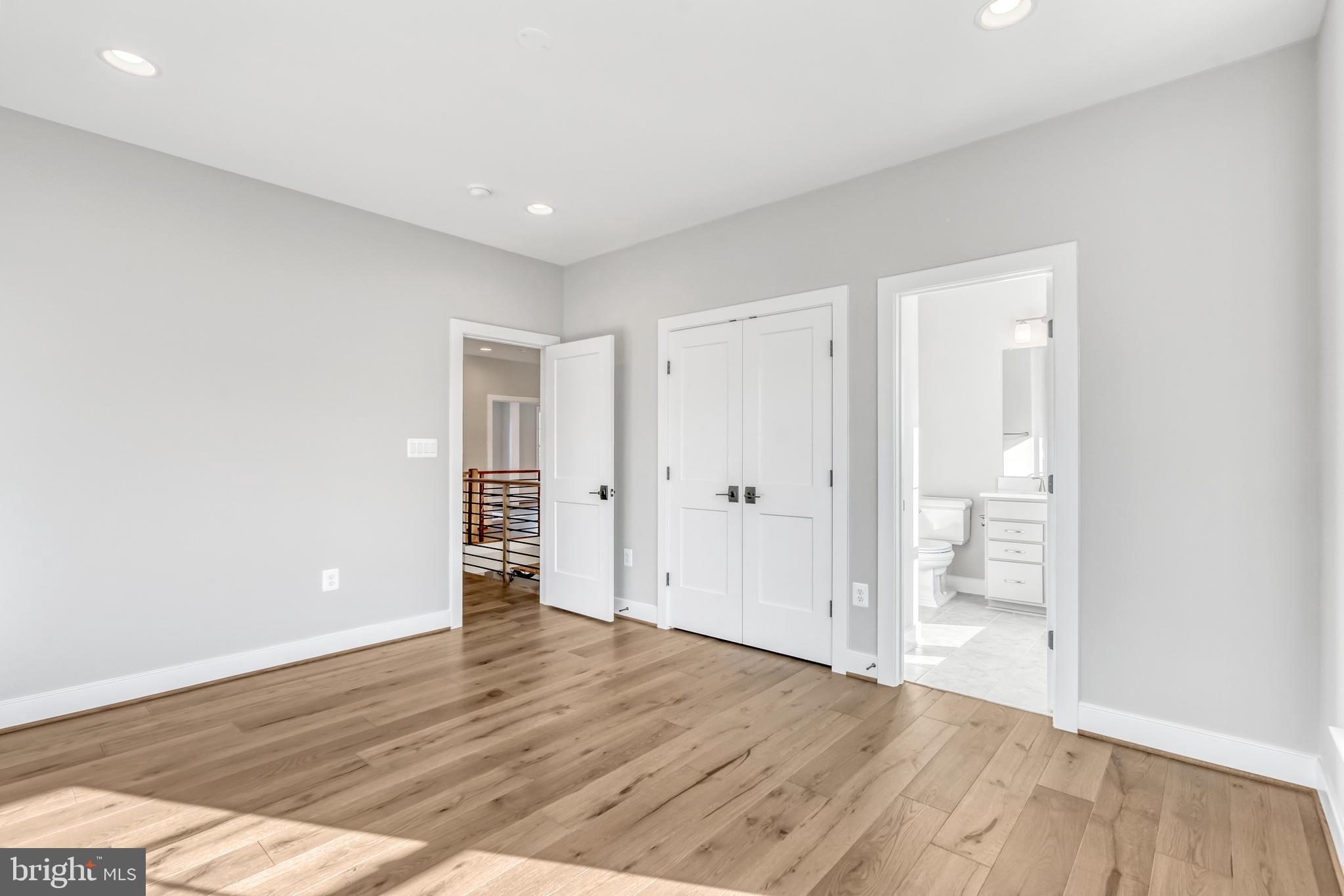 OAKWOOD - Residential