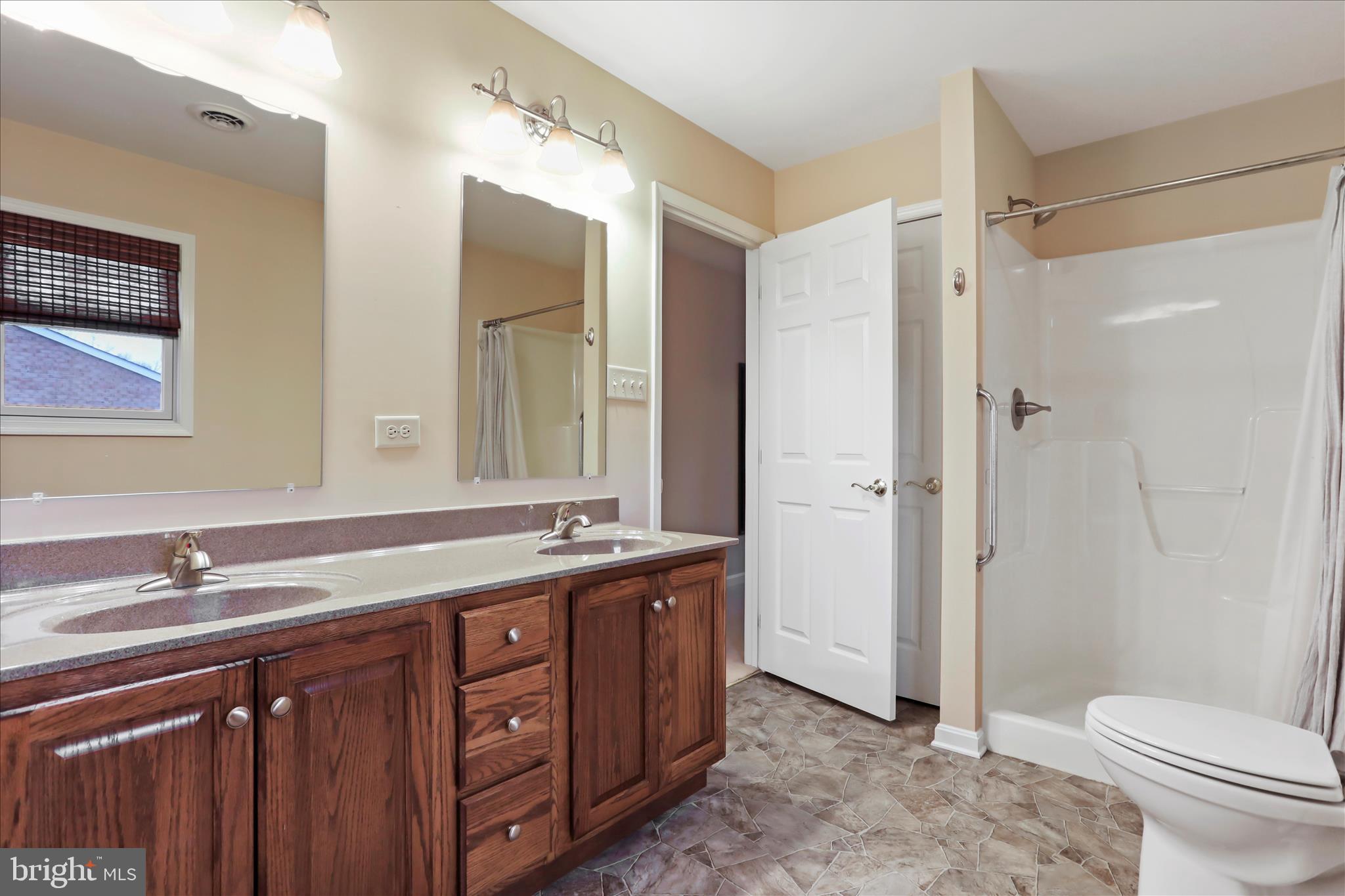 EAST RIDGE - Residential