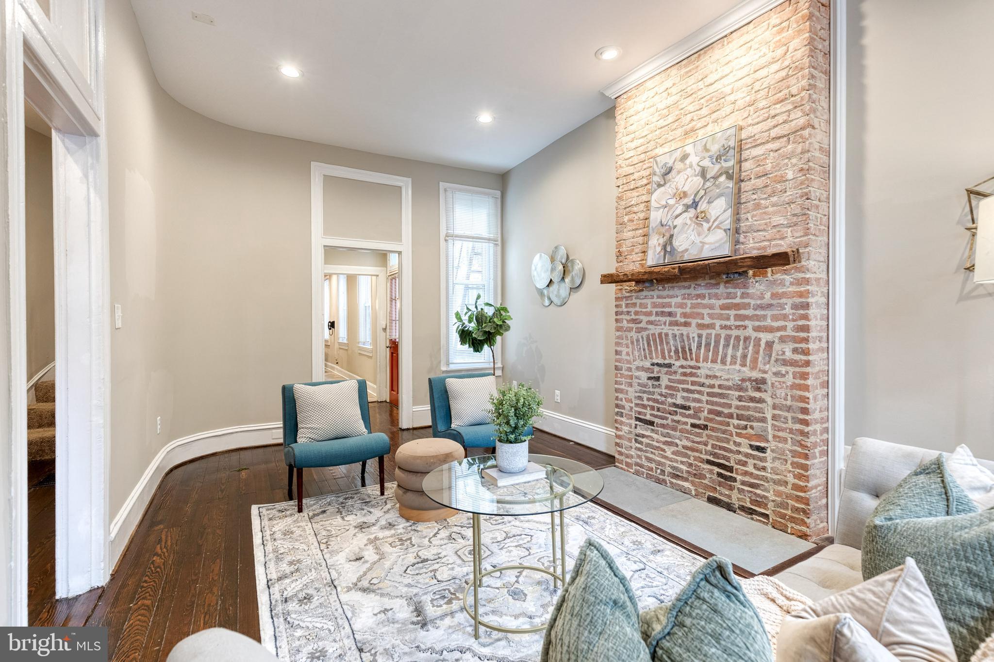 BUTCHERS HILL - Residential Lease