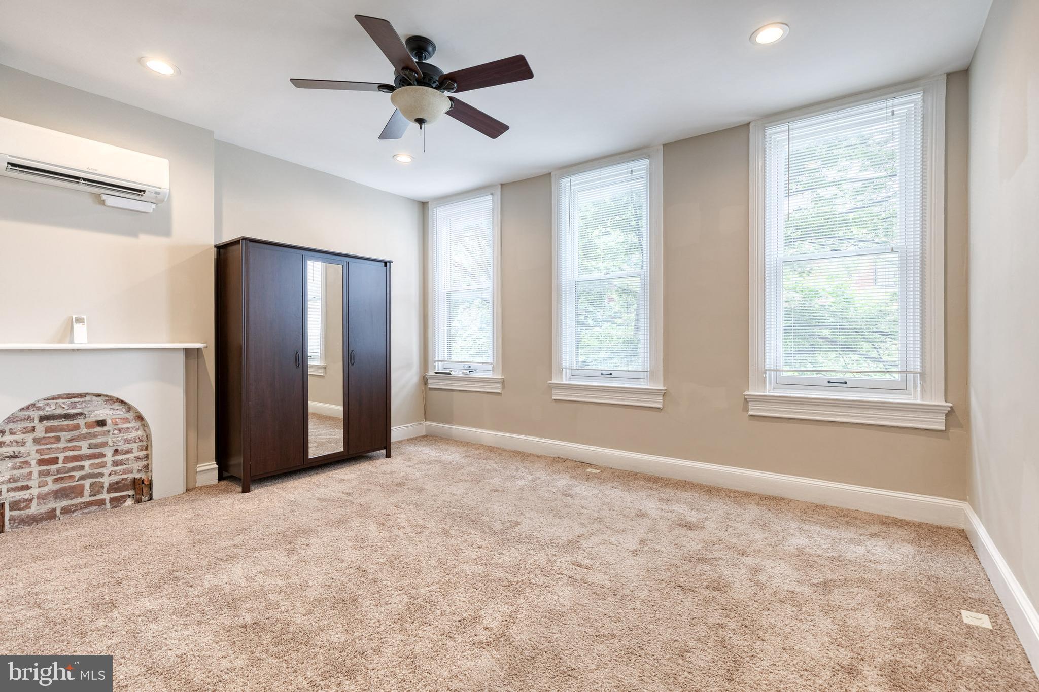 BUTCHERS HILL - Residential Lease