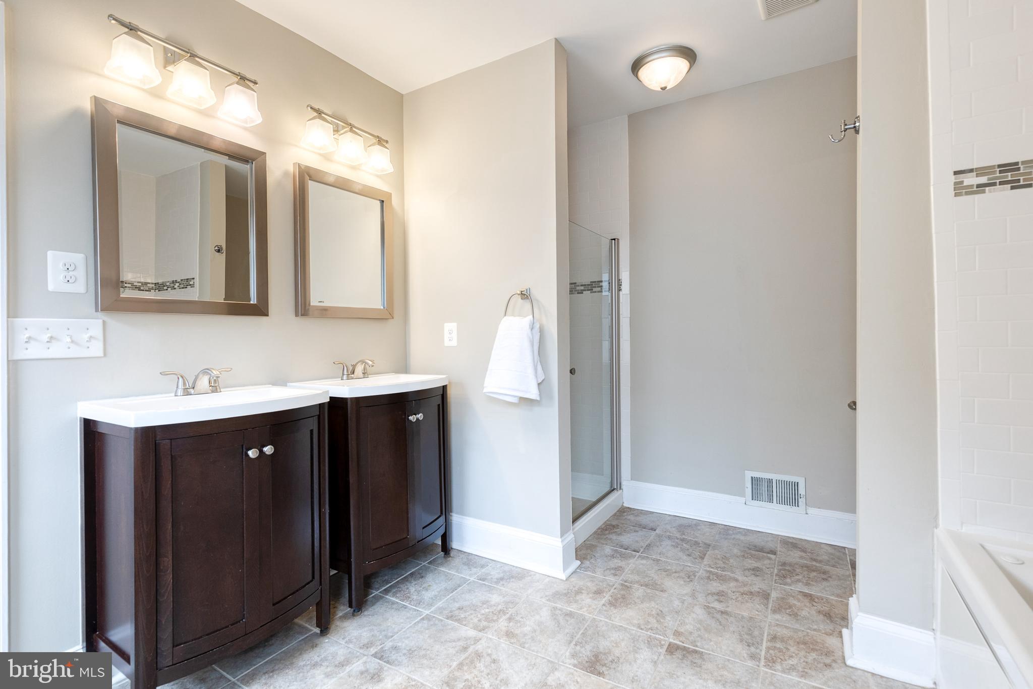 BUTCHERS HILL - Residential Lease