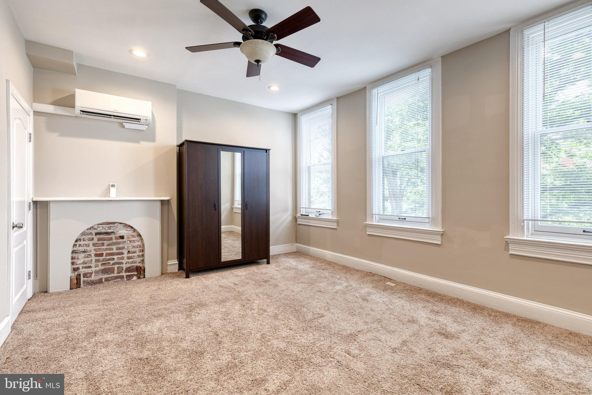 BUTCHERS HILL - Residential Lease