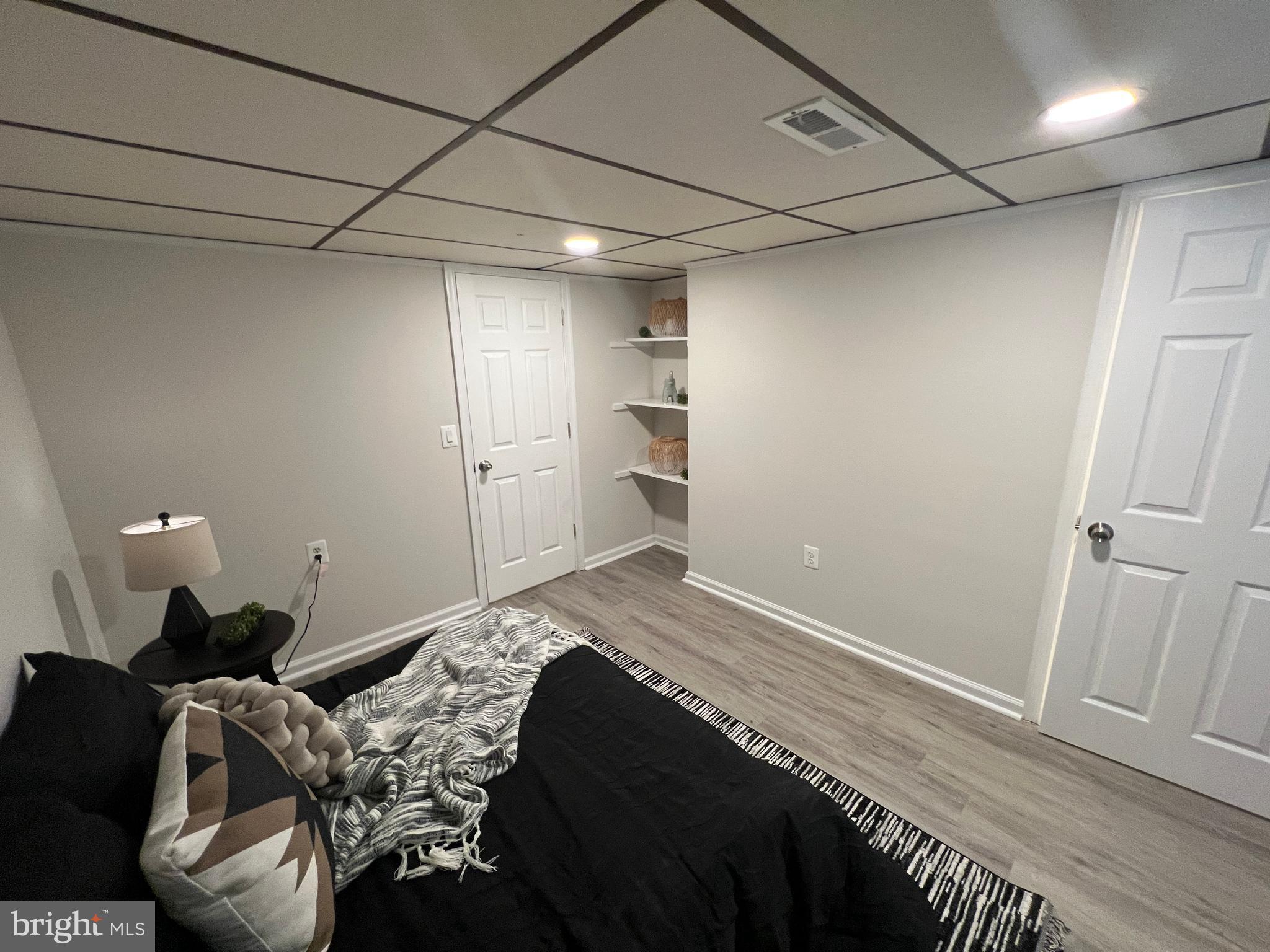 PERRING PARK - Residential