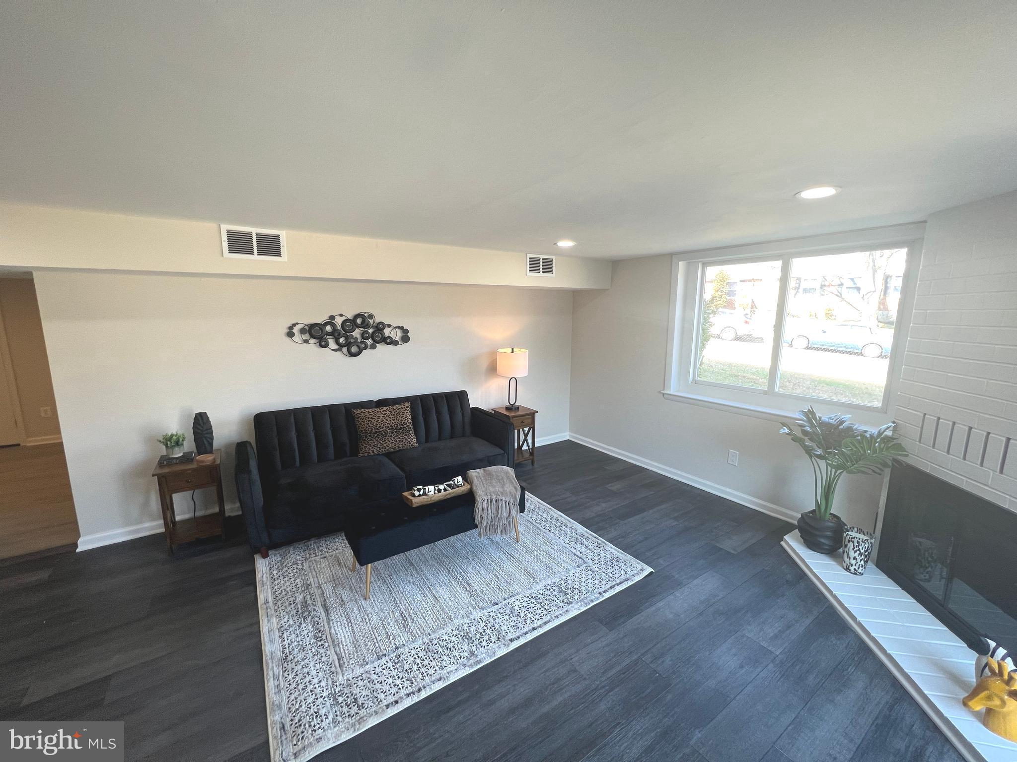 PERRING PARK - Residential