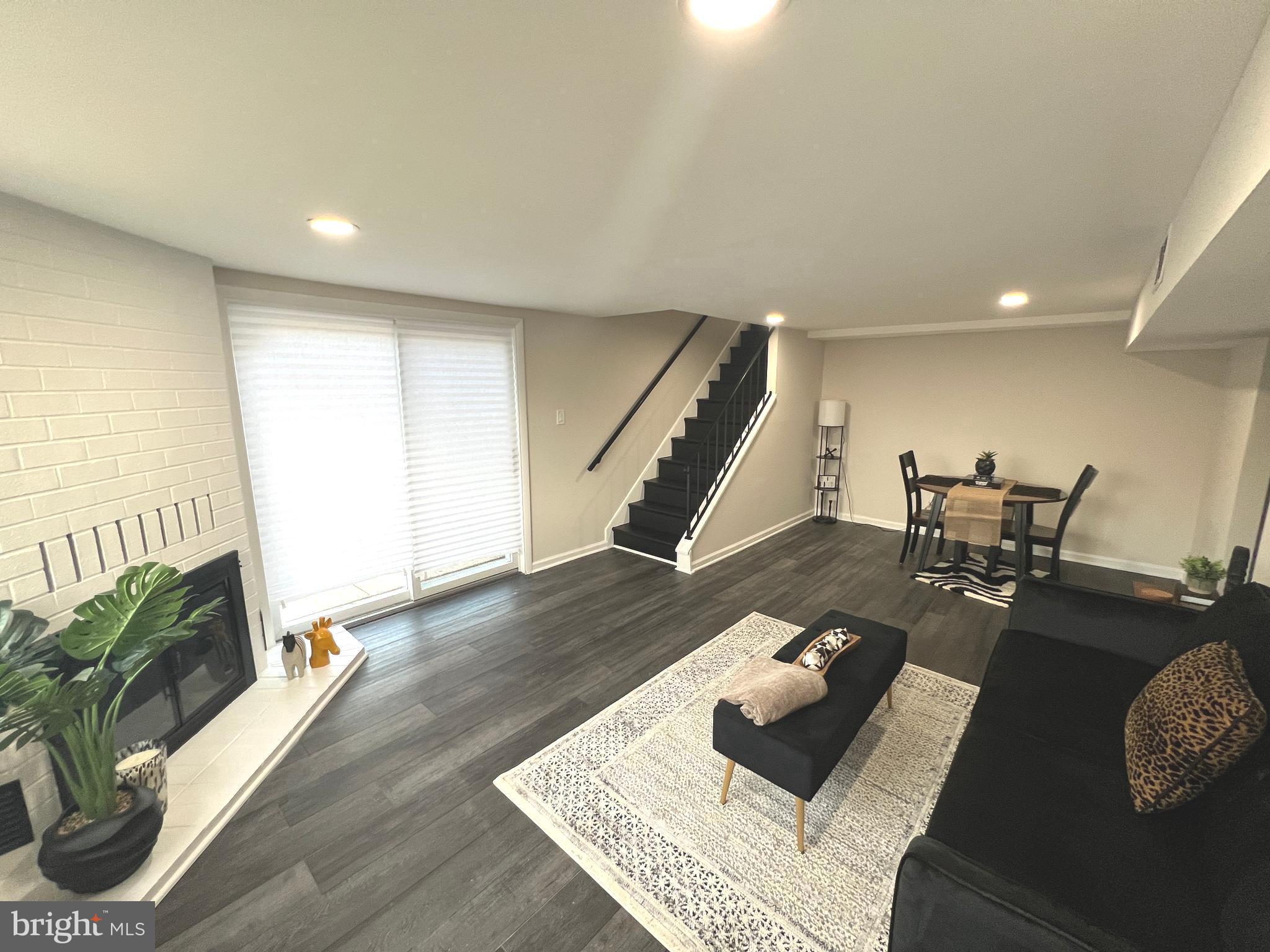 PERRING PARK - Residential