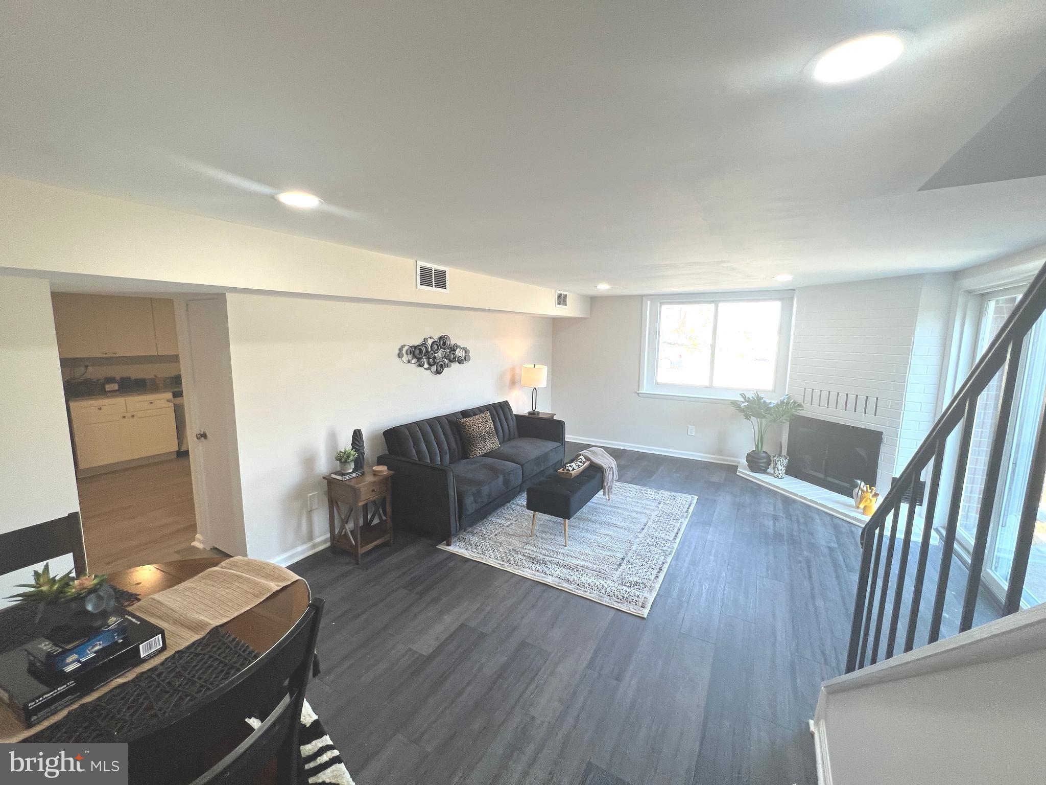 PERRING PARK - Residential