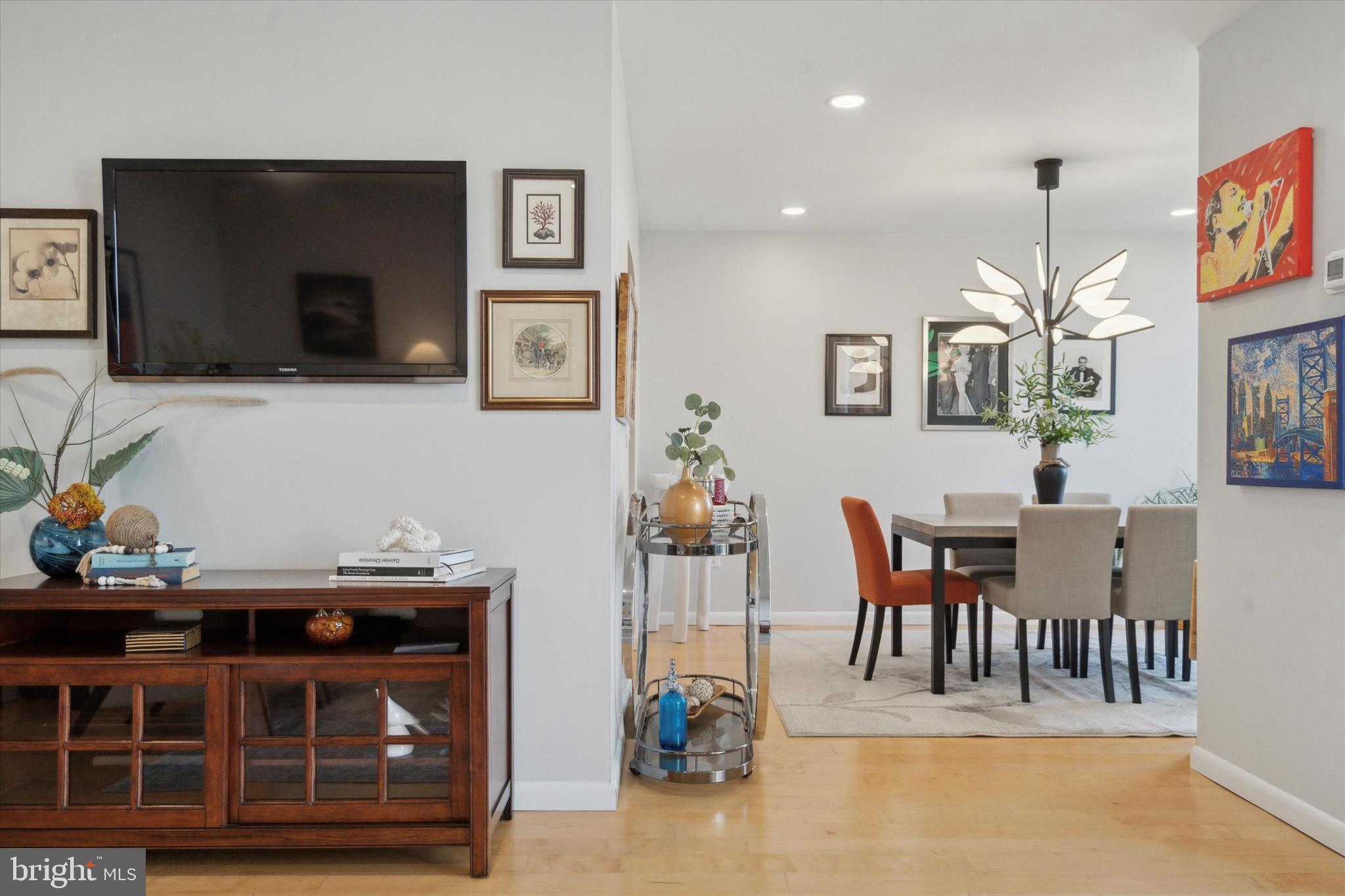LOGAN CIRCLE - Residential