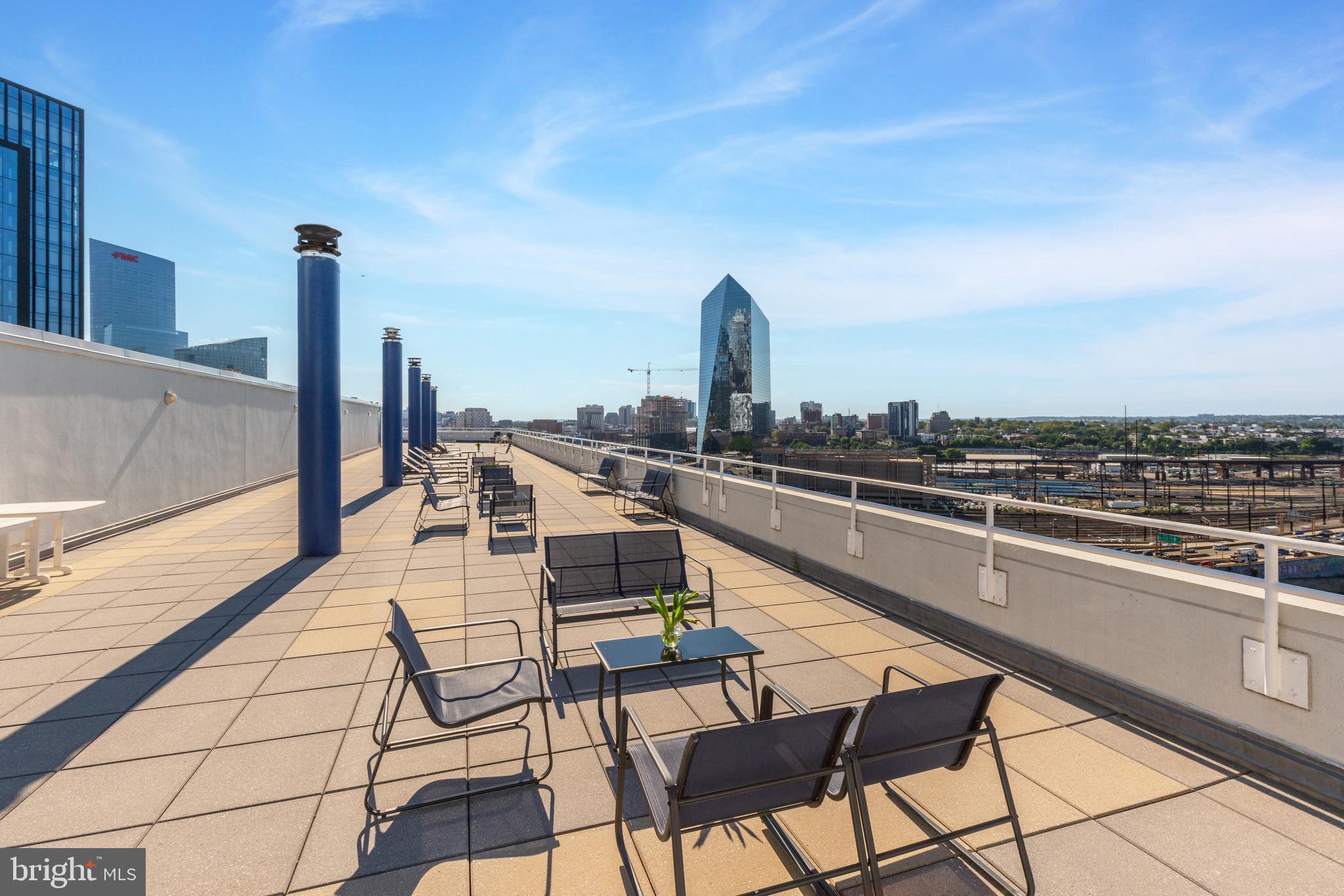 LOGAN CIRCLE - Residential
