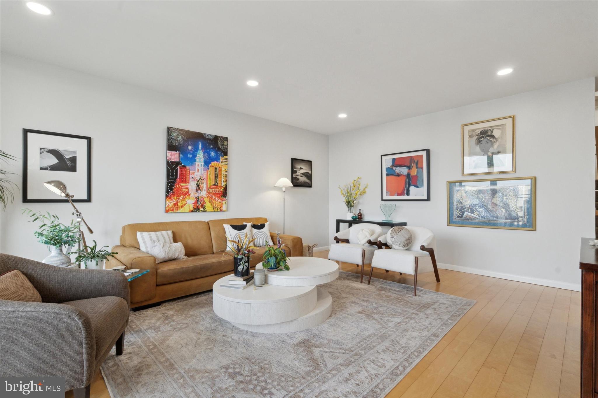 LOGAN CIRCLE - Residential