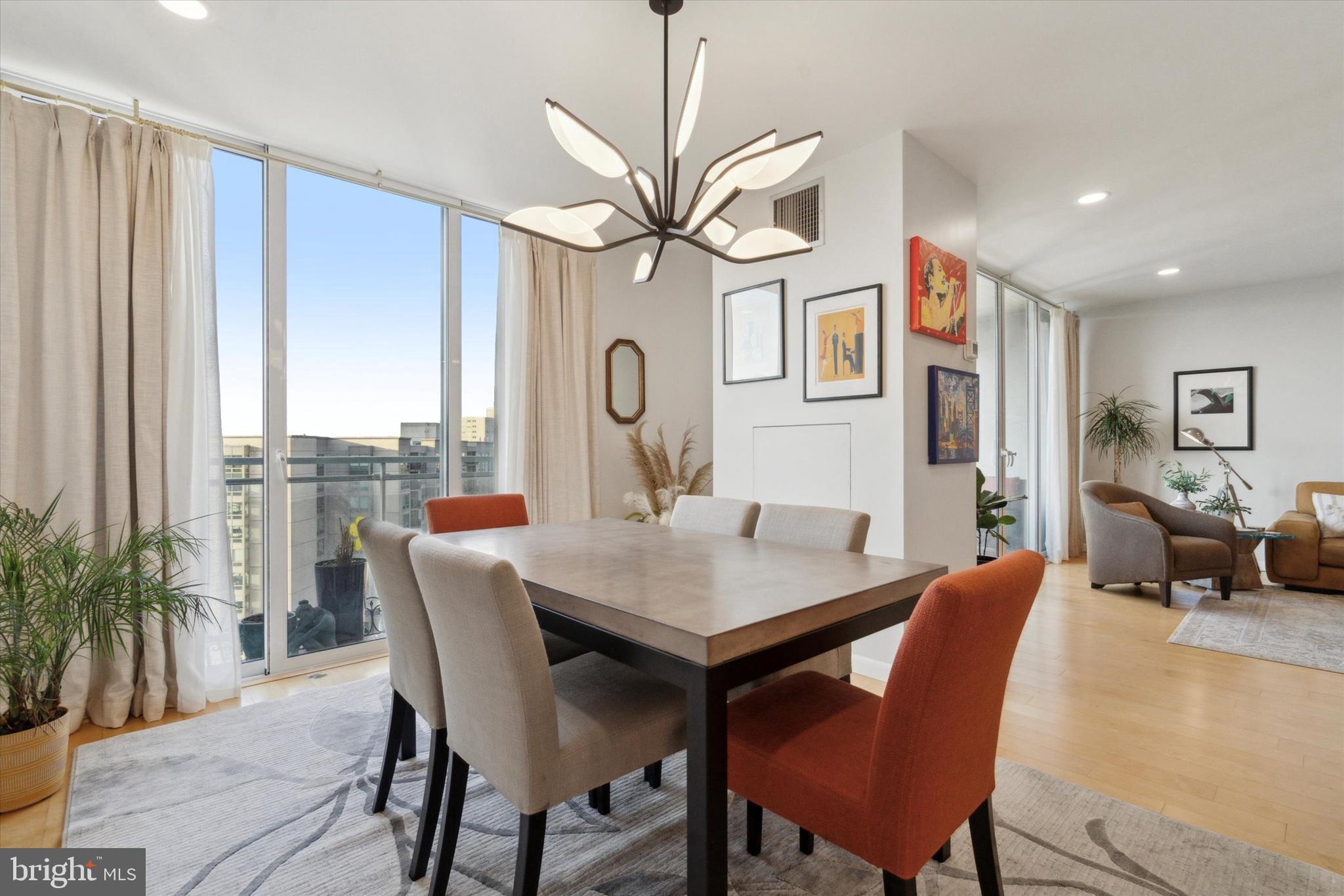 LOGAN CIRCLE - Residential