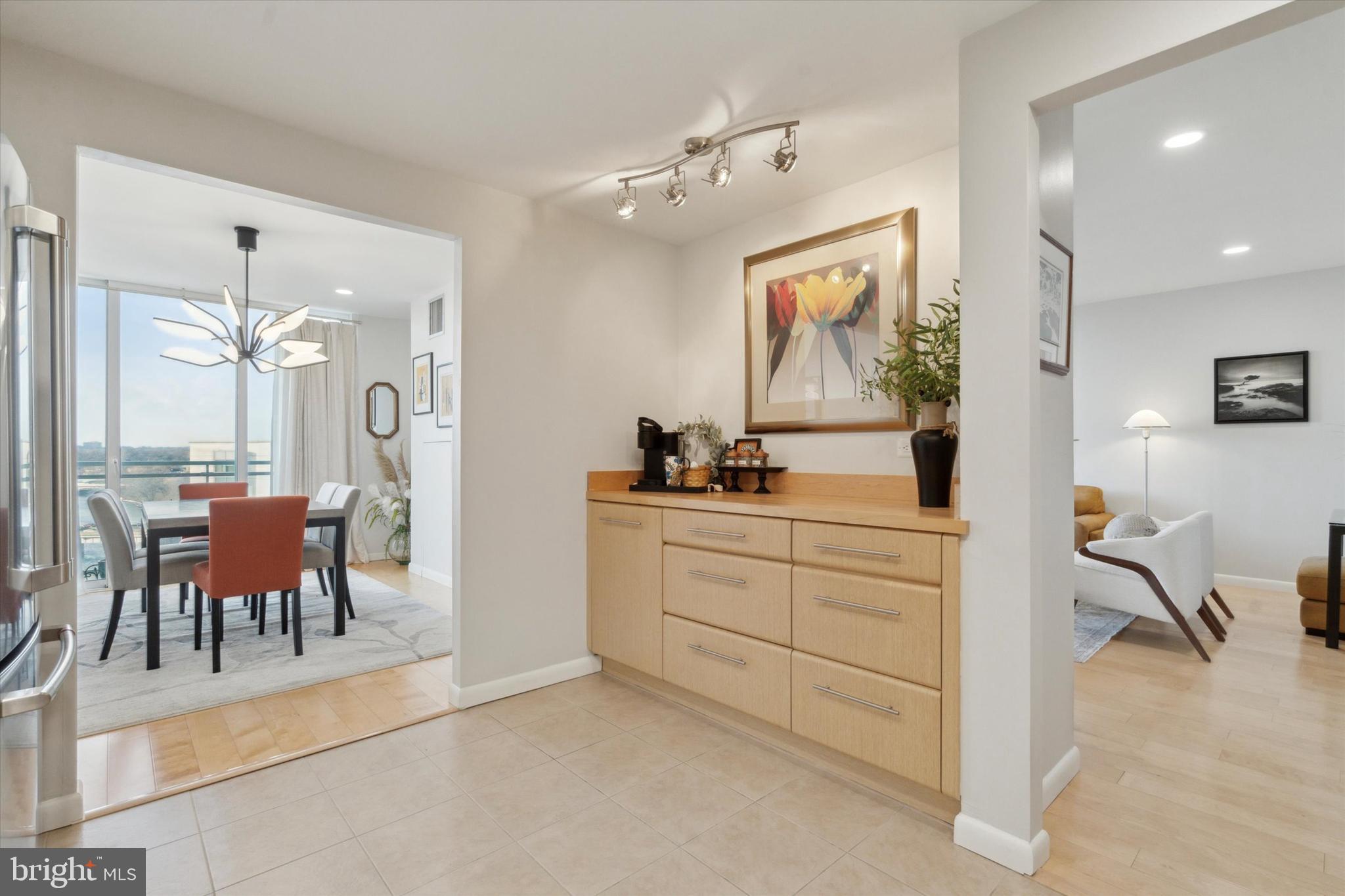 LOGAN CIRCLE - Residential