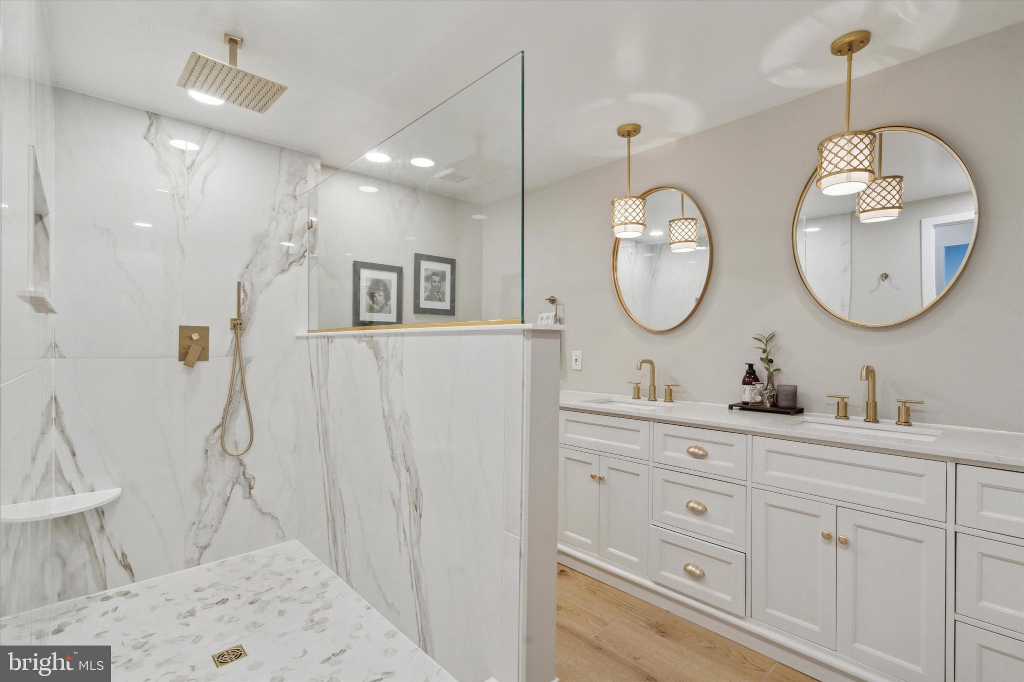 LOGAN CIRCLE - Residential