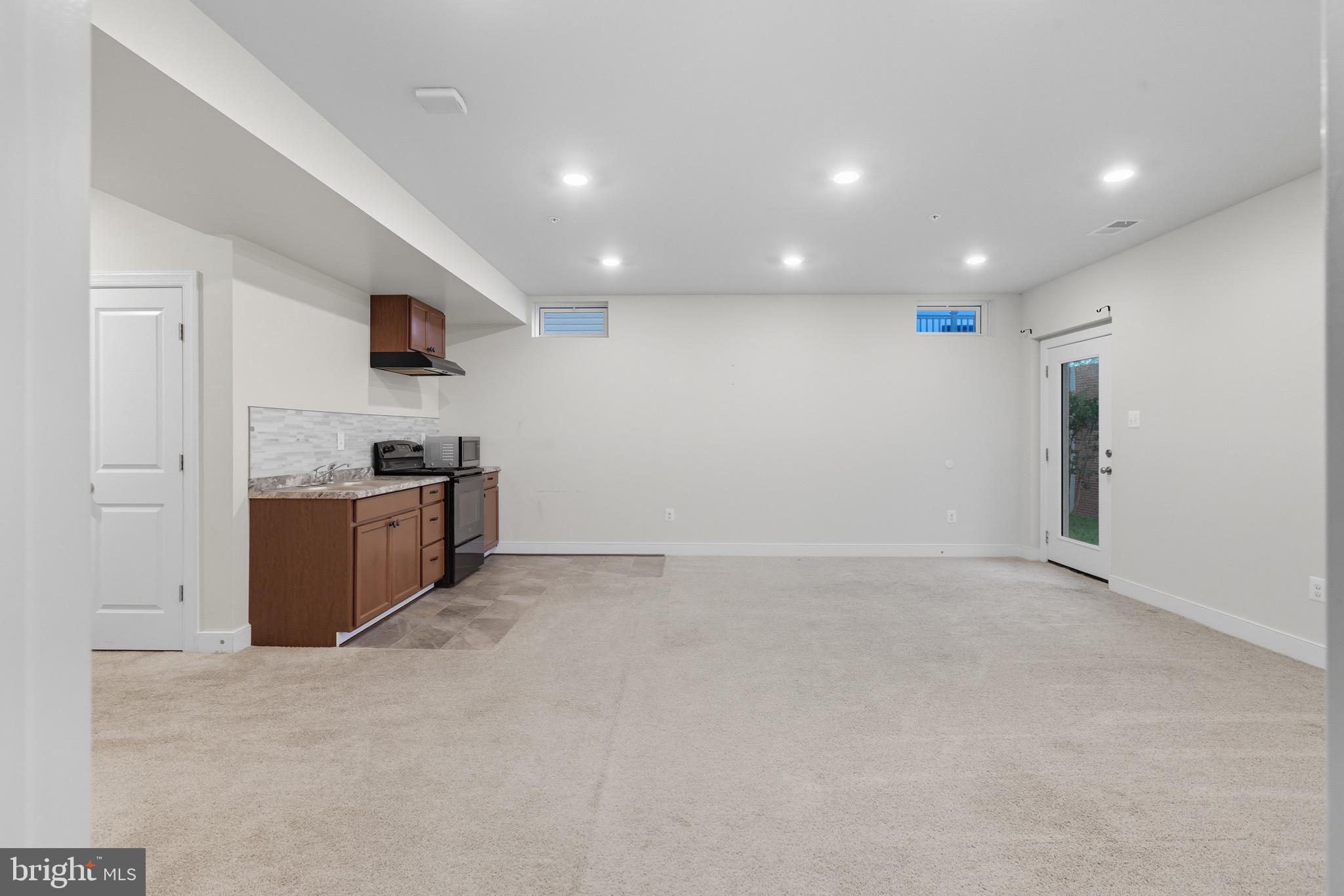 BRICK YARD STATION - Residential