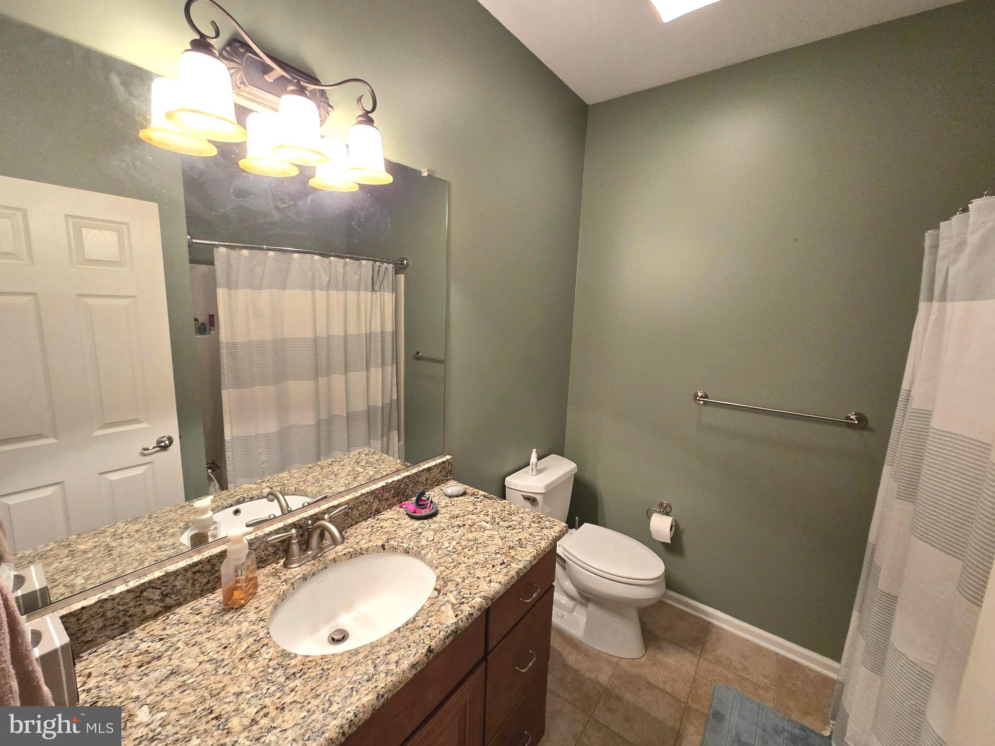 APPLE KNOLLS ESTATES - Residential