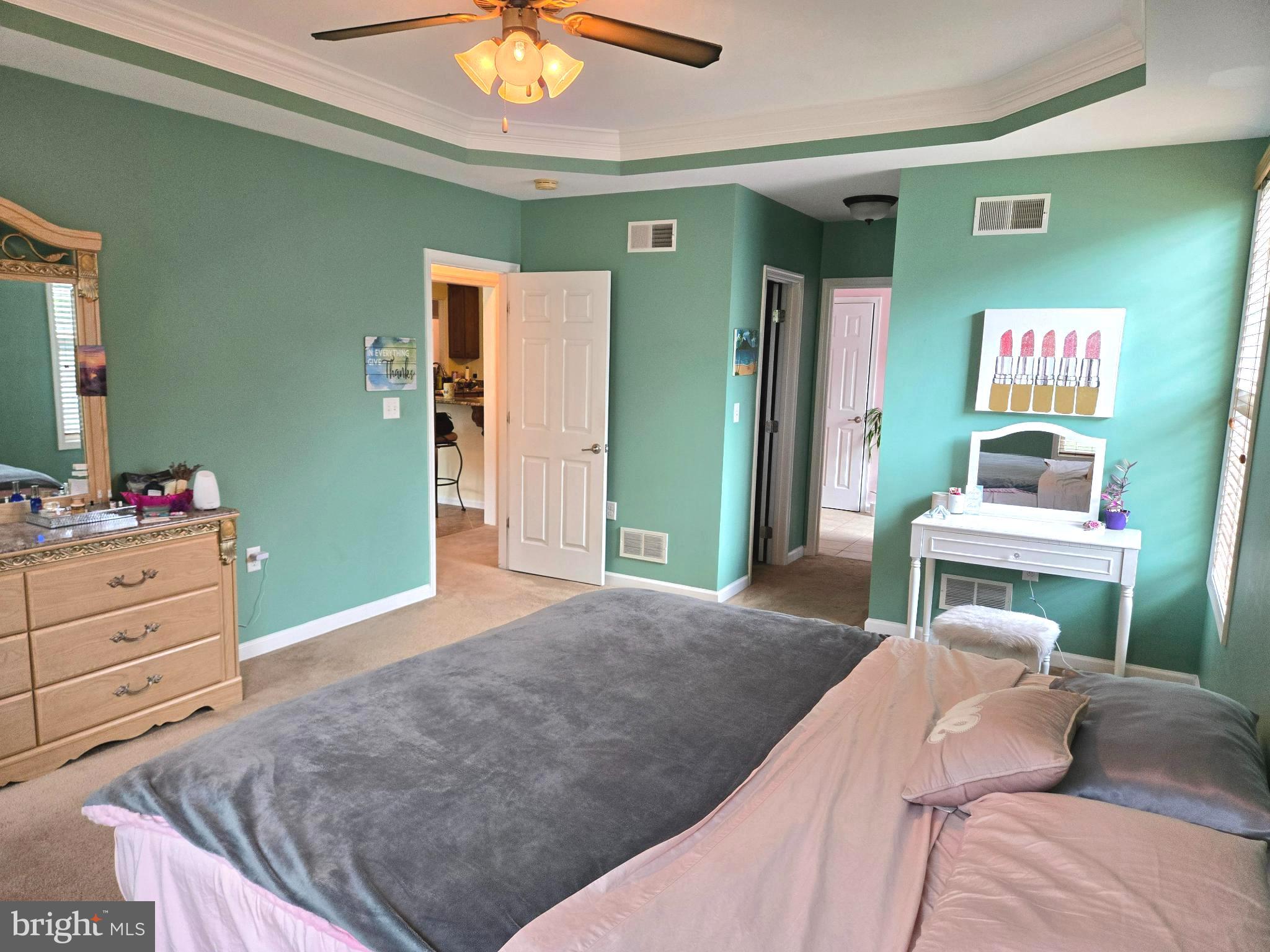 APPLE KNOLLS ESTATES - Residential